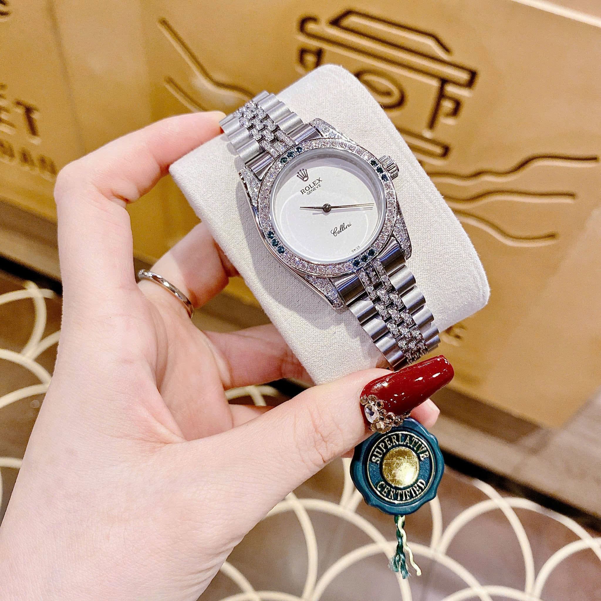 Đồng Hồ Rolex Cellini |Nữ Giới |Mặt Tròn Trắng |Đính Đá |Dây Kim Loại Silver |Máy Pin (Máy Quartz) |Size 34mm |donghogiatot.vn