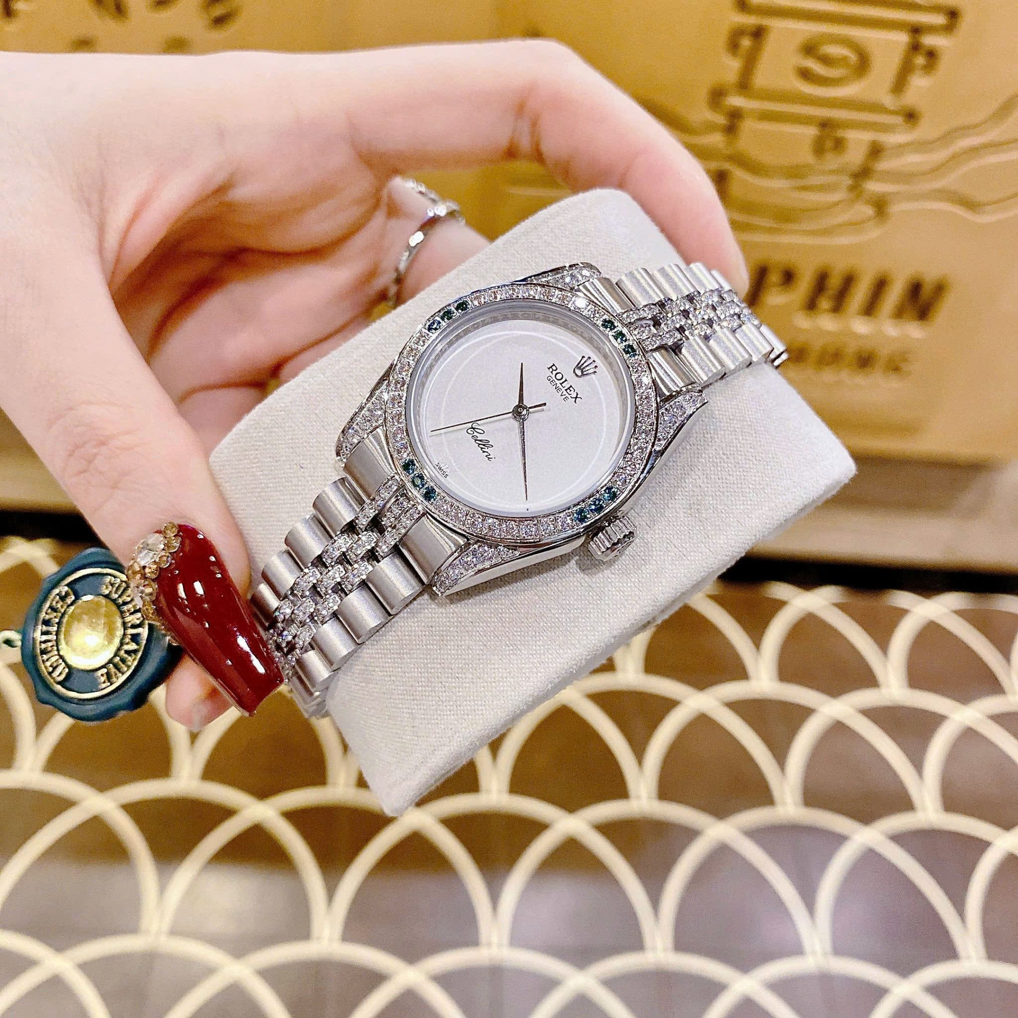 Đồng Hồ Rolex Cellini |Nữ Giới |Mặt Tròn Trắng |Đính Đá |Dây Kim Loại Silver |Máy Pin (Máy Quartz) |Size 34mm |donghogiatot.vn