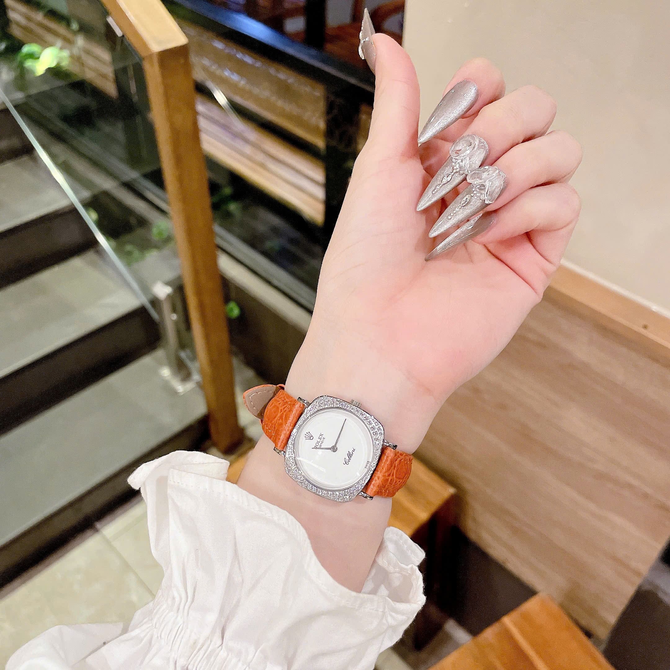 Đồng Hồ Rolex Cellini |Nữ Giới |Mặt Vuông |Đính Đá |Dây Da Cam |Máy Pin (Máy Quartz) |Size 33mm |donghogiatot.vn