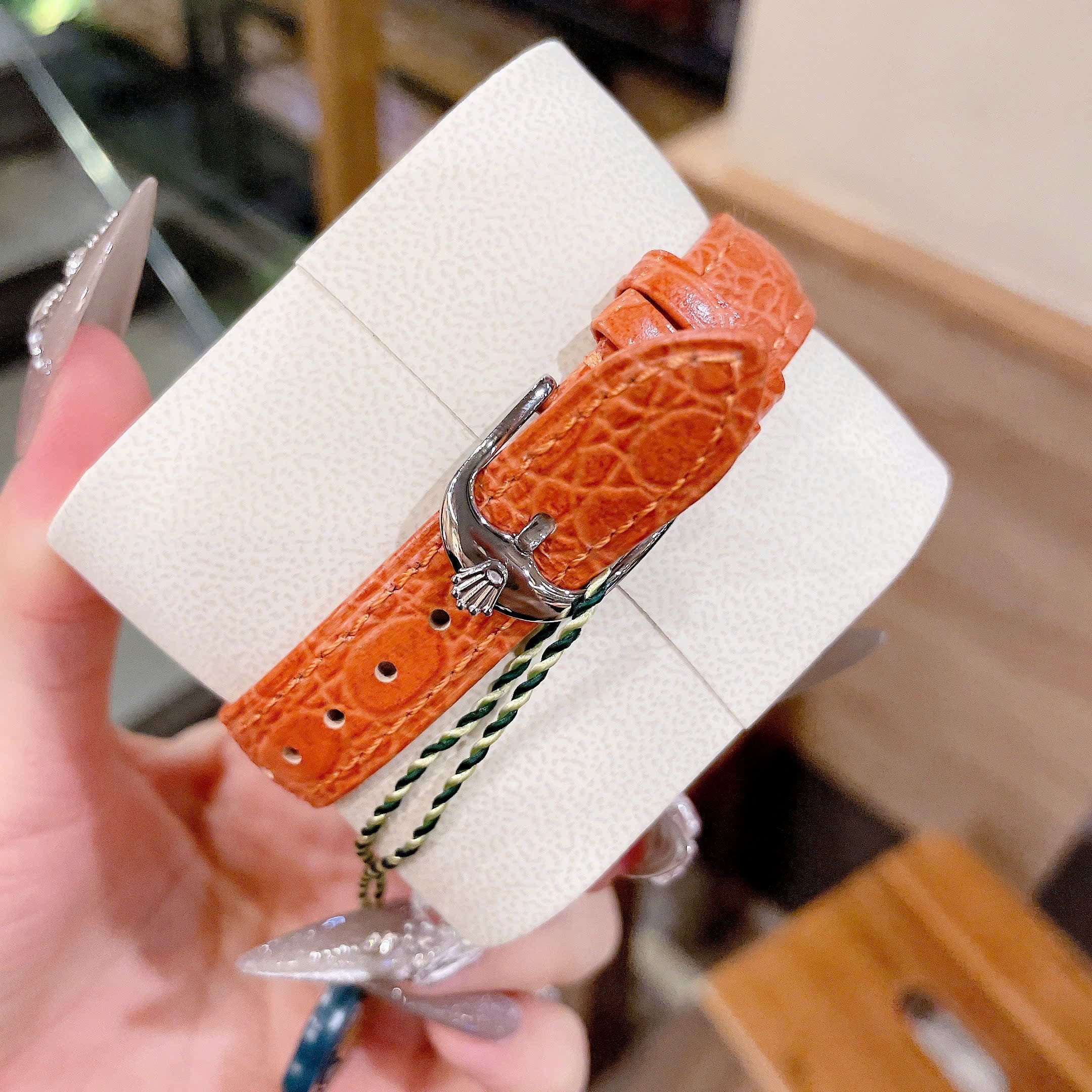 Đồng Hồ Rolex Cellini |Nữ Giới |Mặt Vuông |Đính Đá |Dây Da Cam |Máy Pin (Máy Quartz) |Size 33mm |donghogiatot.vn