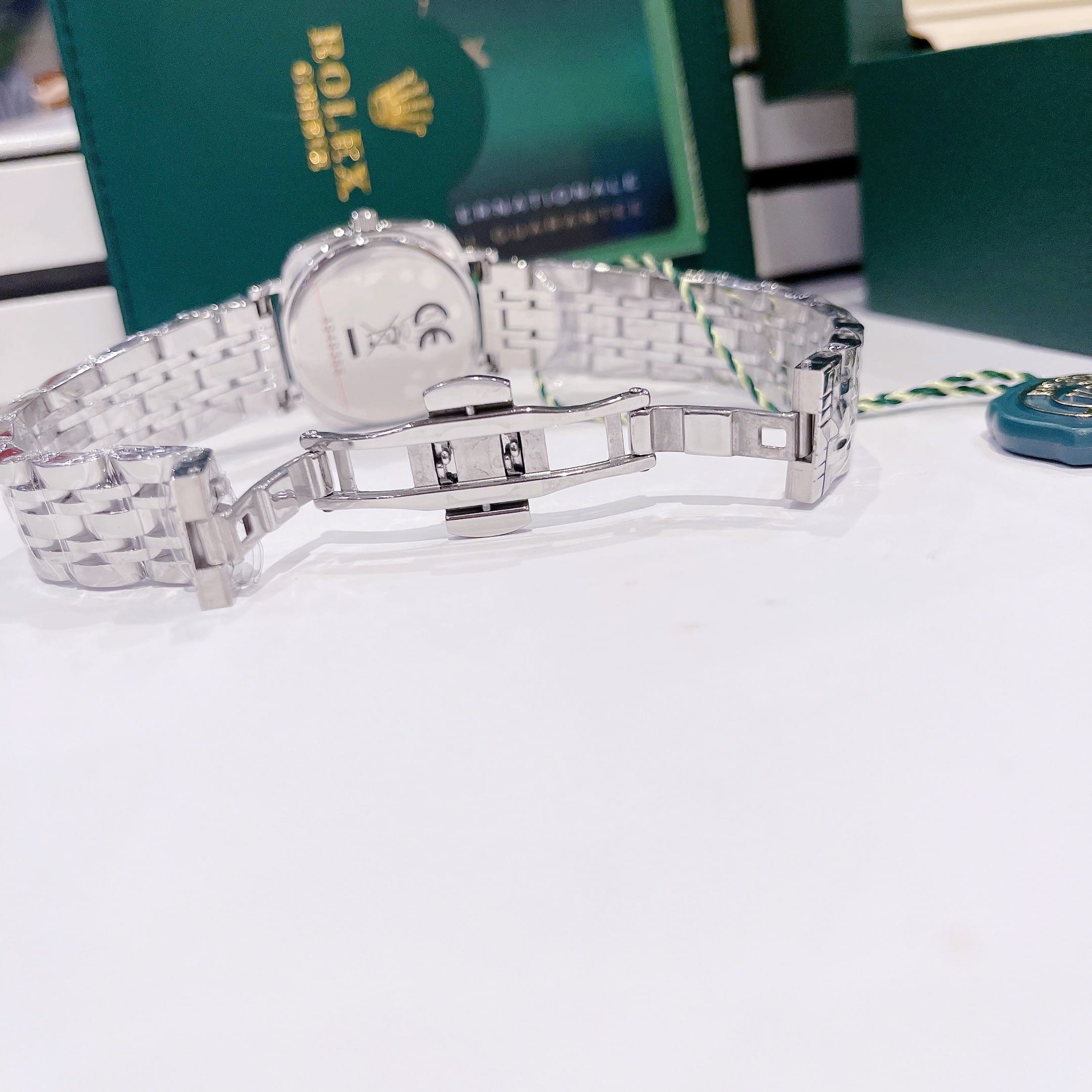 Đồng Hồ Rolex Cellini |Nữ Giới |Mặt Vuông Trắng |Đính Đá |Dây Kim Loại |Máy Pin (Máy Quartz) |Size 33mm |donghogiatot.vn