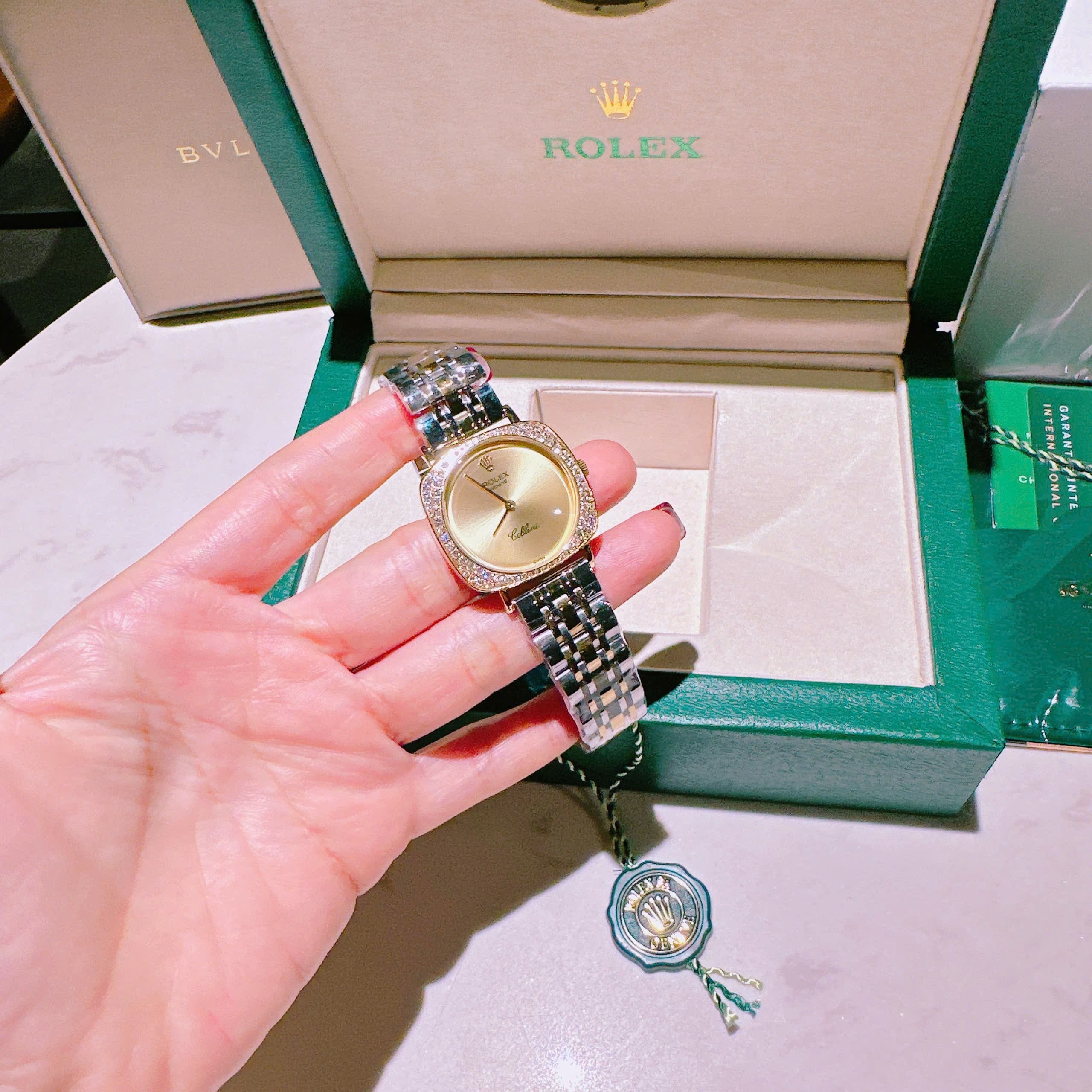 Đồng Hồ Rolex Cellini |Nữ Giới |Mặt Vuông |Vàng Gold |Dây Kim Loại Demi Vàng |Máy Pin (Máy Quartz) |Size 33mm |donghogiatot.vn