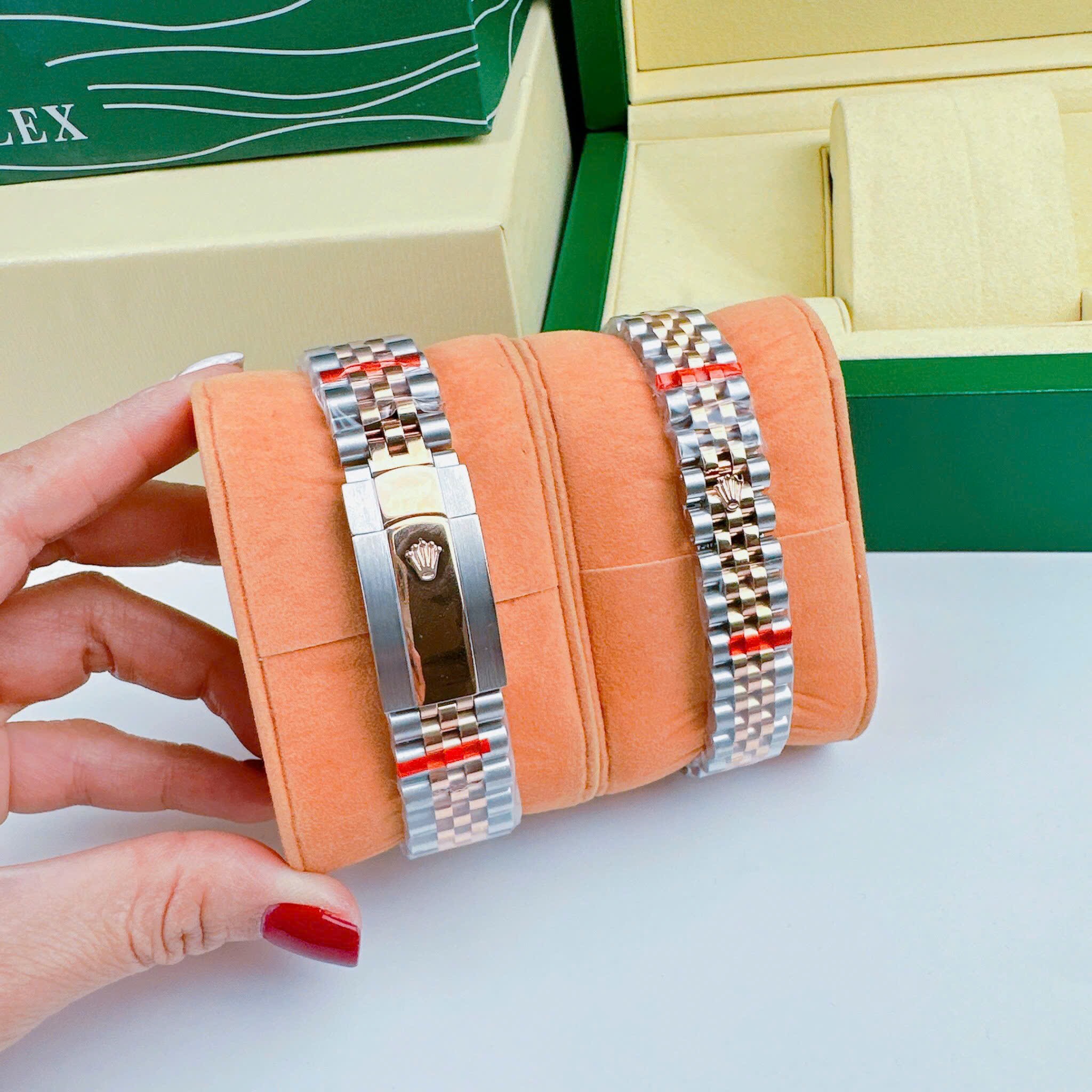 Đồng Hồ Rolex Niềng Khía |Cặp Đôi |Mặt Trắng |Dây Kim Loại Demi Rose Gold |Máy Cơ (Automatic) |Size 41x31mm |donghogiatot.vn