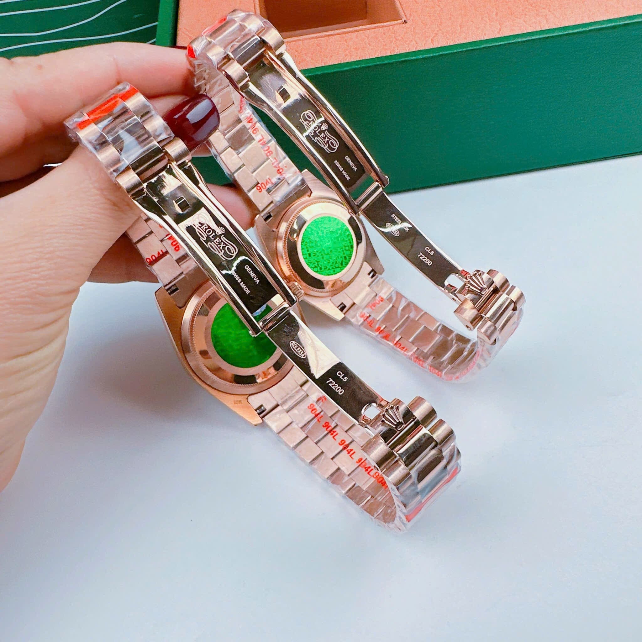 Đồng Hồ Rolex Niềng Khía |Cặp Đôi |Mặt Trắng |Dây Kim Loại Rose Gold |Máy Pin (Máy Quartz) |Size 36x31mm |donghogiatot.vn