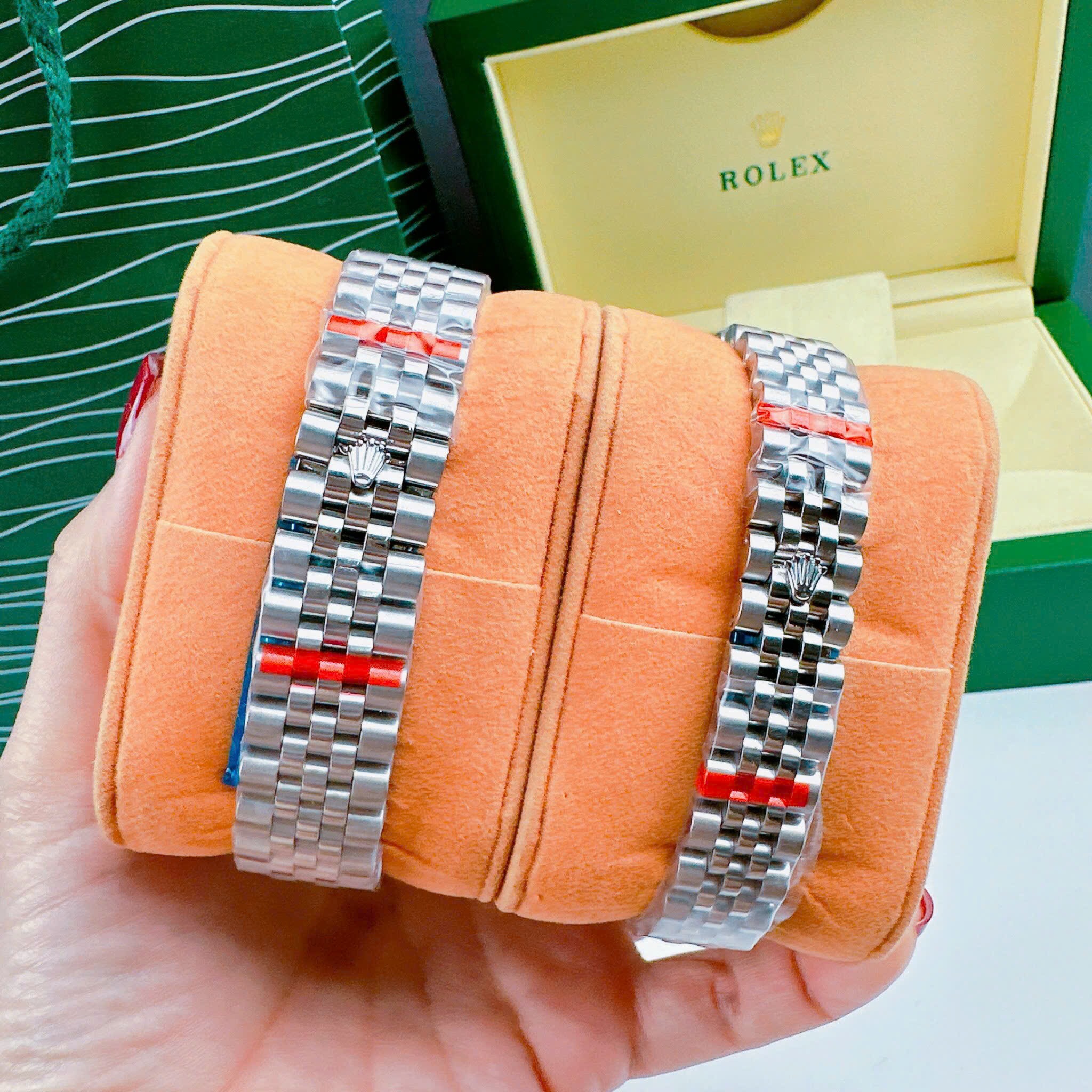 Đồng Hồ Rolex Đính Đá |Cặp Đôi |Mặt Xanh Dương |Dây Kim Loại Trắng Silver |Máy Pin (Máy Quartz) |Size 36x31mm |donghogiatot.vn