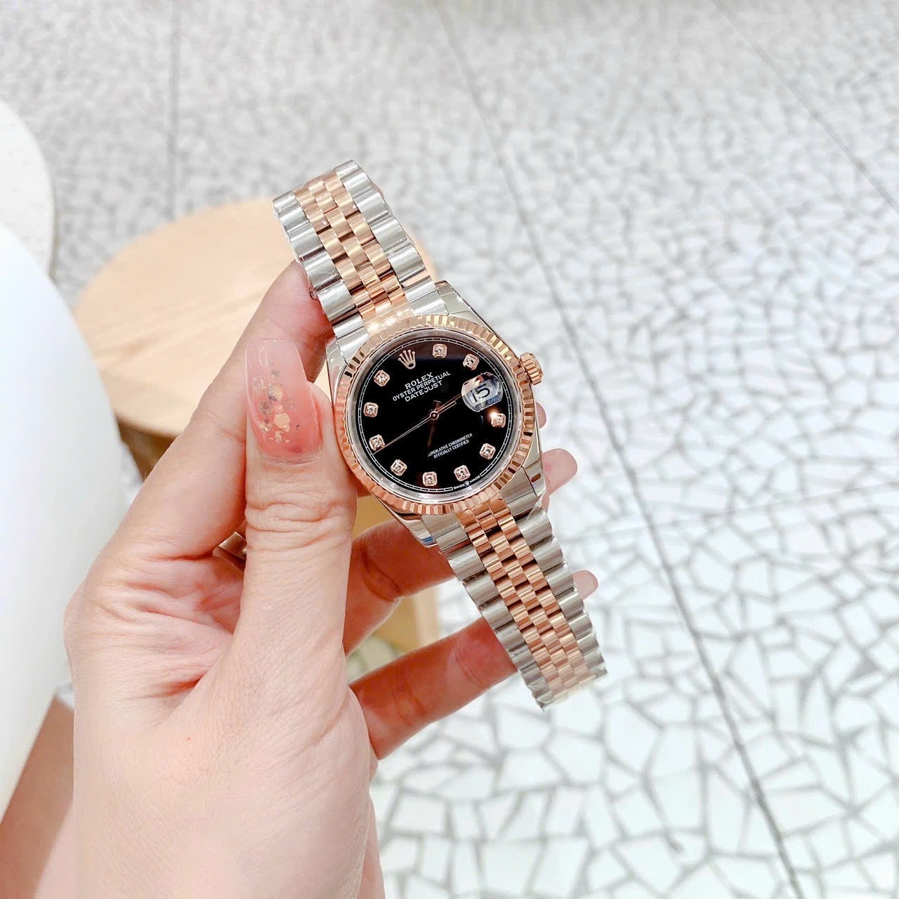 Đồng Hồ Rolex Niềng Khía |Nữ Giới |Mặt Đen |Dây Kim Loại Demi Rose |Máy Cơ (Automatic) |Size 36mm |donghogiatot.vn