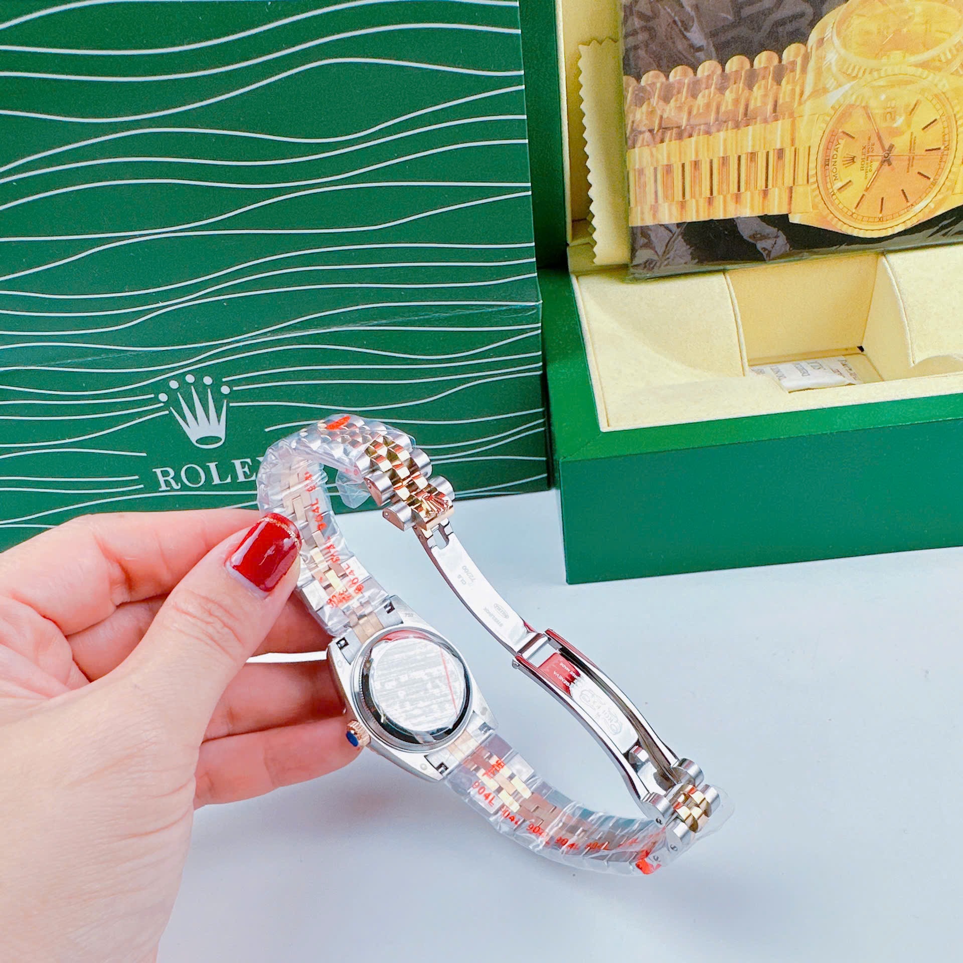 Đồng Hồ Rolex Niềng Khía |Nữ Giới |Mặt Đen |Dây Kim Loại Demi Rose |Máy Pin (Máy Quartz) |Size 31mm |donghogiatot.vn