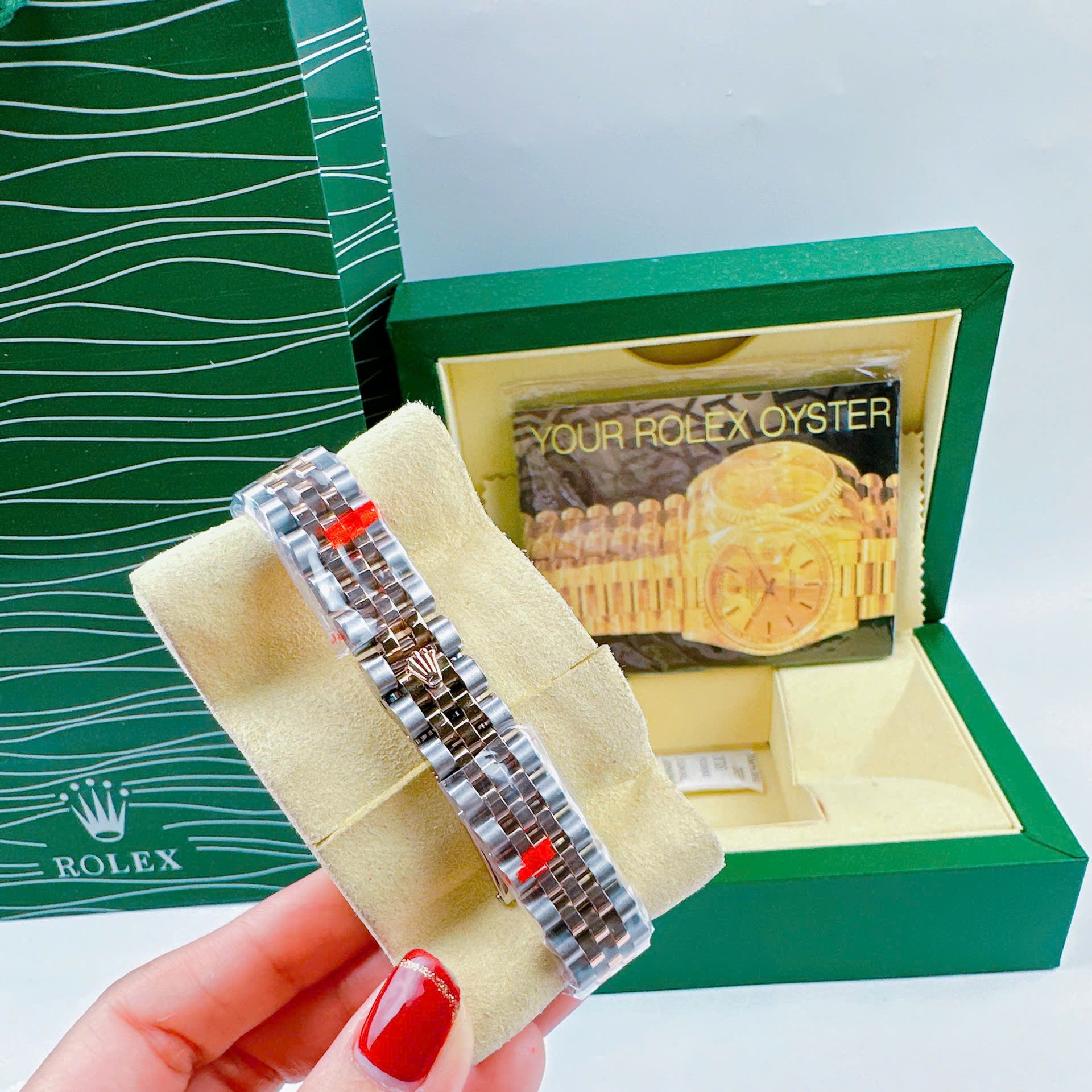 Đồng Hồ Rolex Niềng Khía |Nữ Giới |Mặt Đen |Dây Kim Loại Demi Rose |Máy Pin (Máy Quartz) |Size 31mm |donghogiatot.vn