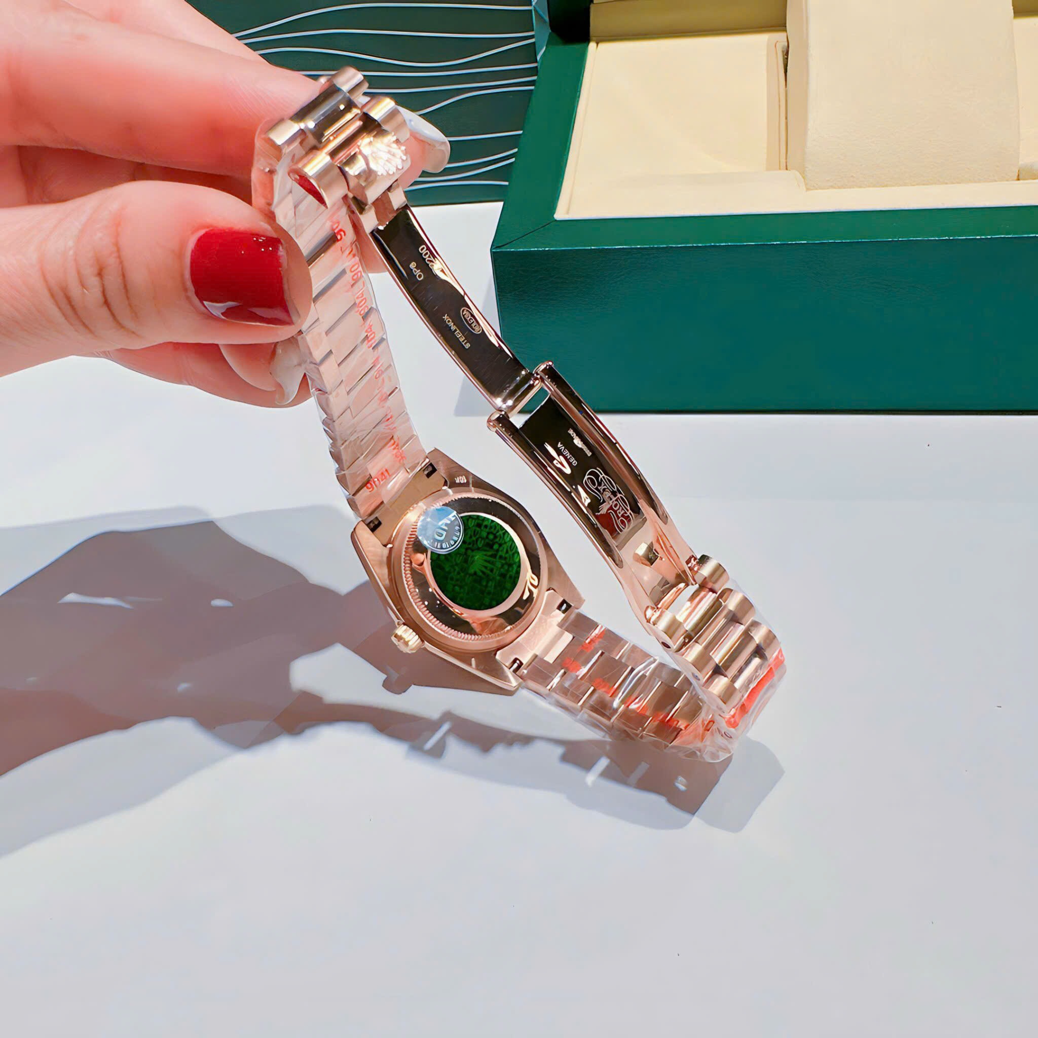 Đồng Hồ Rolex Đính Đá |Nữ Giới |Mặt Hồng |Dây Kim Loại Rose Gold |Máy Pin (Máy Quartz) |Size 31mm |donghogiatot.vn