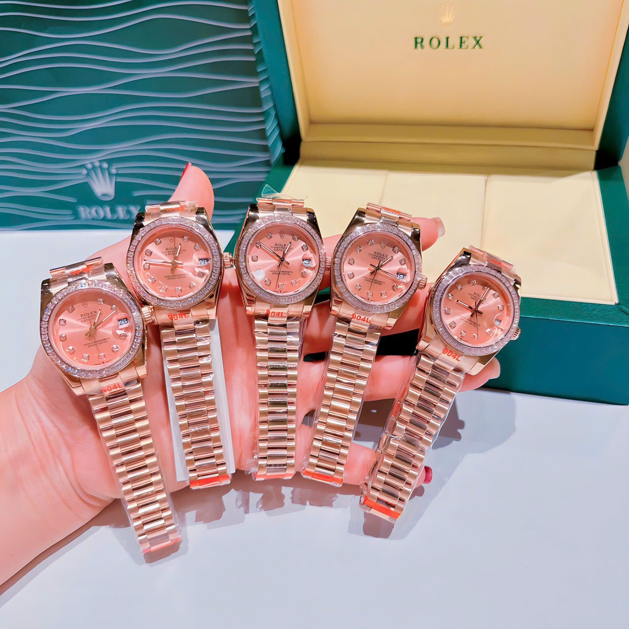 Đồng Hồ Rolex Đính Đá |Nữ Giới |Mặt Hồng |Dây Kim Loại Rose Gold |Máy Pin (Máy Quartz) |Size 31mm |donghogiatot.vn
