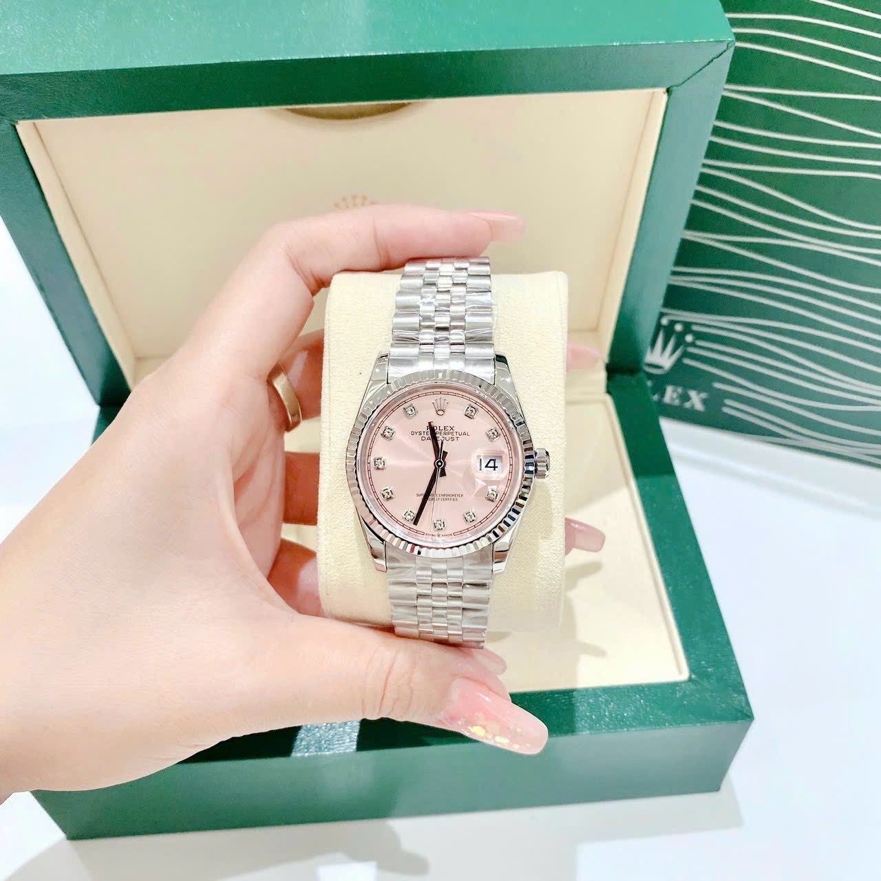 Đồng Hồ Rolex Niềng Khía |Nữ Giới |Mặt Hồng |Dây Kim Loại Silver |Máy Cơ (Automatic) |Size 36mm |donghogiatot.vn