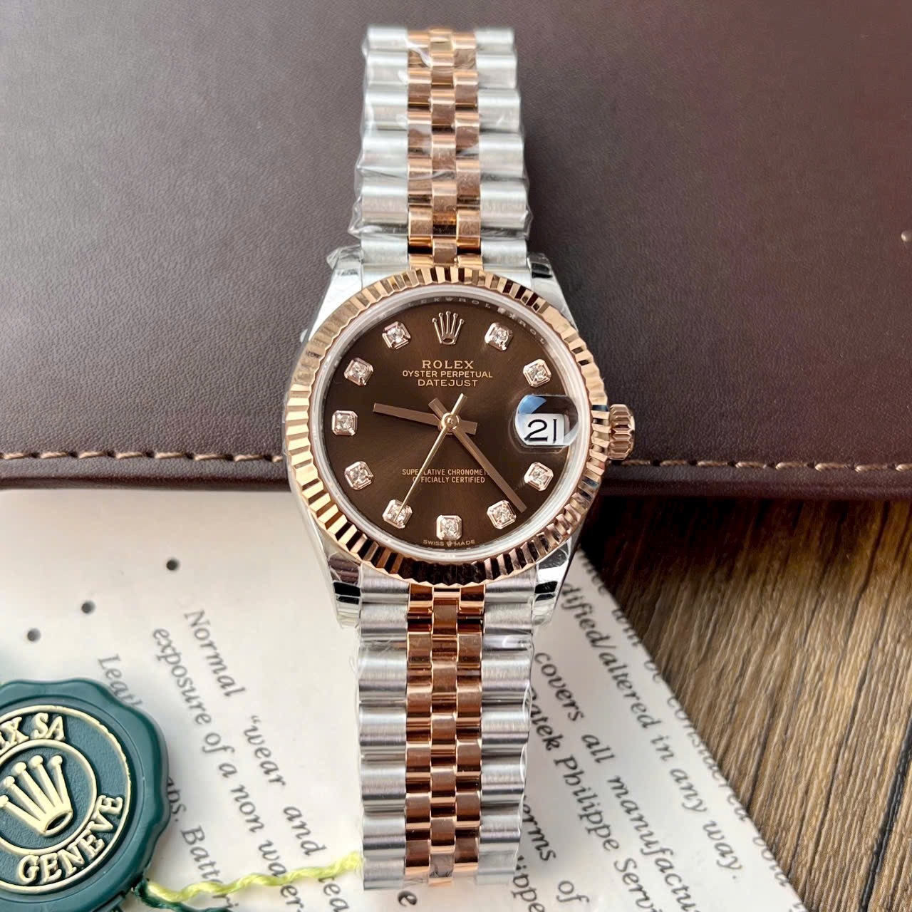Đồng Hồ Rolex Date Just |Nữ Giới |Niềng Khía |Mặt Nâu |Dây Kim Loại Demi |Máy Cơ (Automatic) |Size 31mm |Donghogiatot.vn