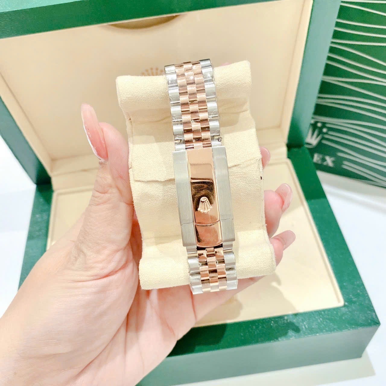 Đồng Hồ Rolex Niềng Khía |Nữ Giới |Mặt Trắng |Dây Kim Loại Demi Rose |Máy Cơ (Automatic) |Size 36mm |donghogiatot.vn