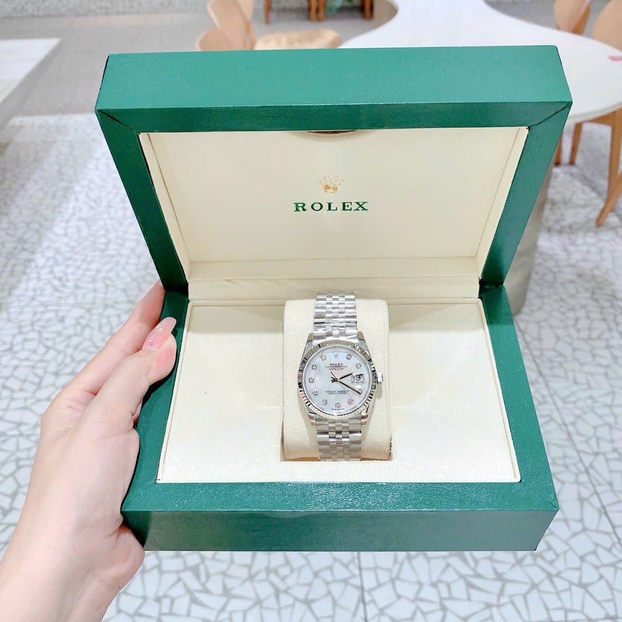 Đồng Hồ Rolex Niềng Khía |Nữ Giới |Mặt Trắng |Dây Kim Loại Silver |Máy Cơ (Automatic) |Size 36mm |donghogiatot.vn
