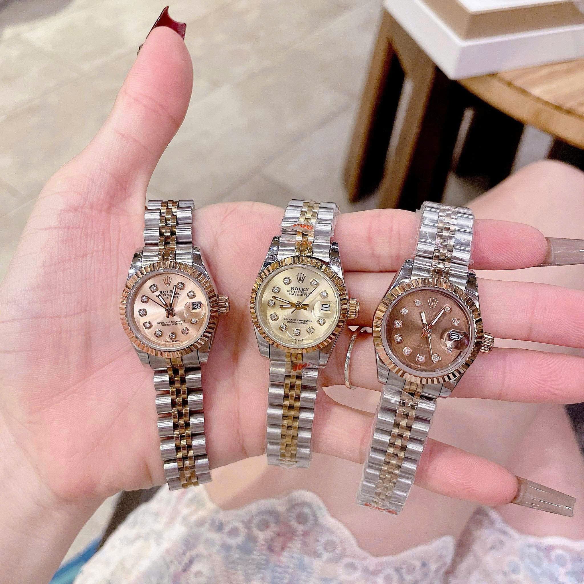 Đồng Hồ Rolex Date Just |Nữ Giới |Mặt Vàng |Niềng Khía |Dây Kim Loại Demi |Máy Pin (Máy Quartz) |Size 28mm |donghogiatot.vn
