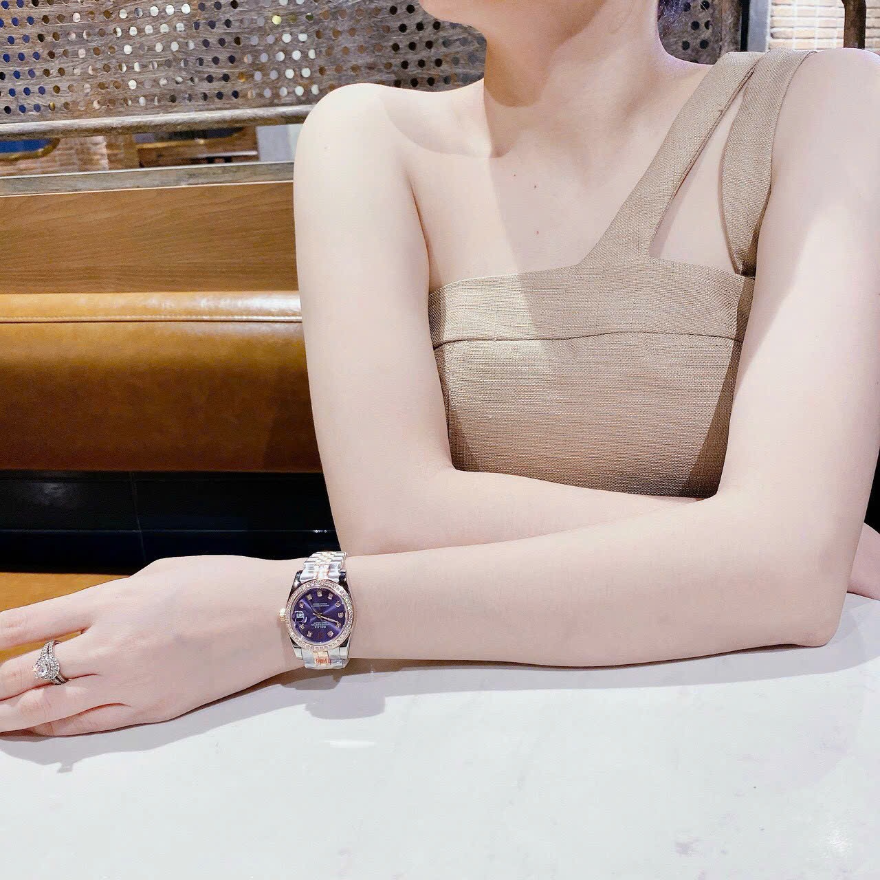 Đồng Hồ Rolex Đính Đá |Nữ Giới |Mặt Xanh Dương |Dây Kim Loại Demi Rose Gold |Máy Pin (Máy Quartz) |Size 31mm |donghogiatot.vn