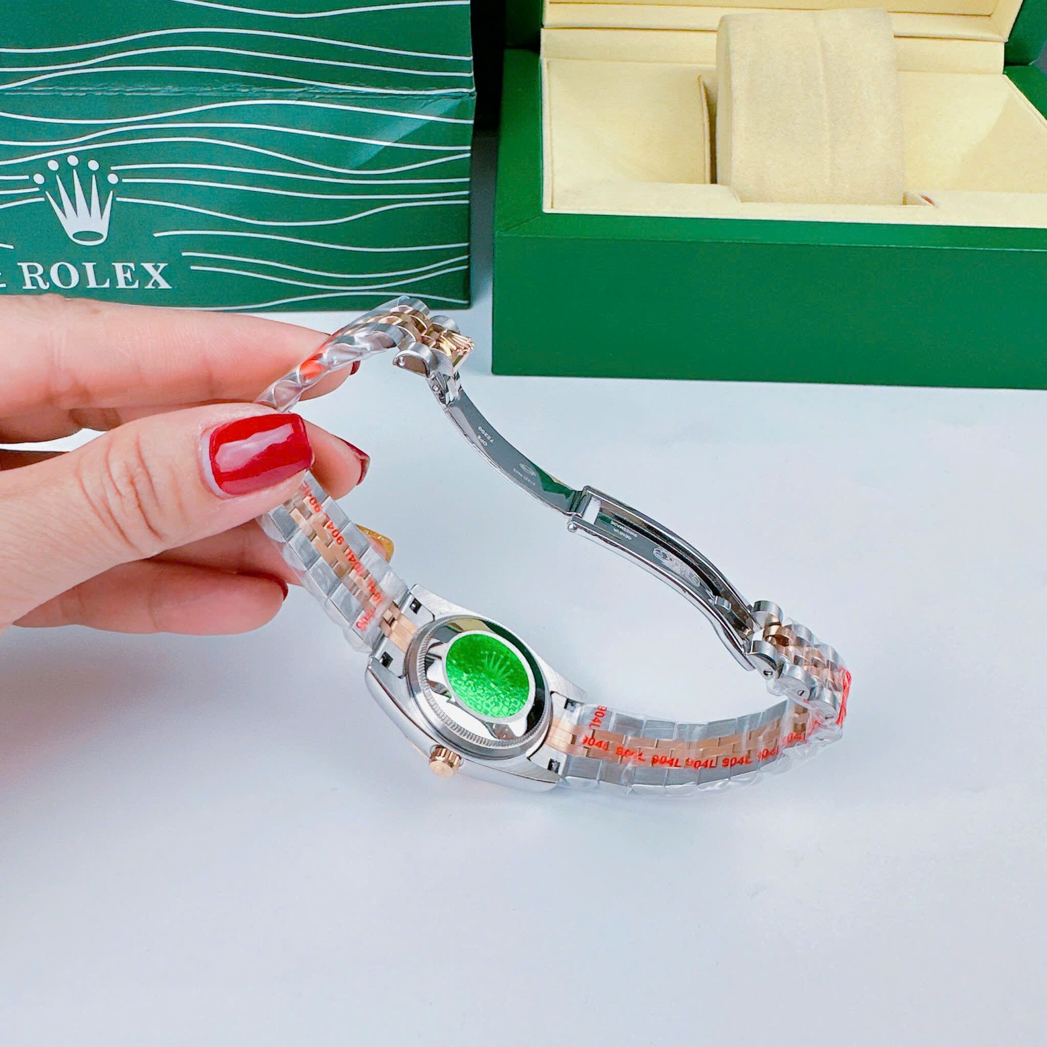 Đồng Hồ Rolex Niềng Khía |Nữ Giới |Mặt Nâu |Dây Kim Loại Demi Rose Gold |Máy Pin (Máy Quartz) |Size 31mm |donghogiatot.vn