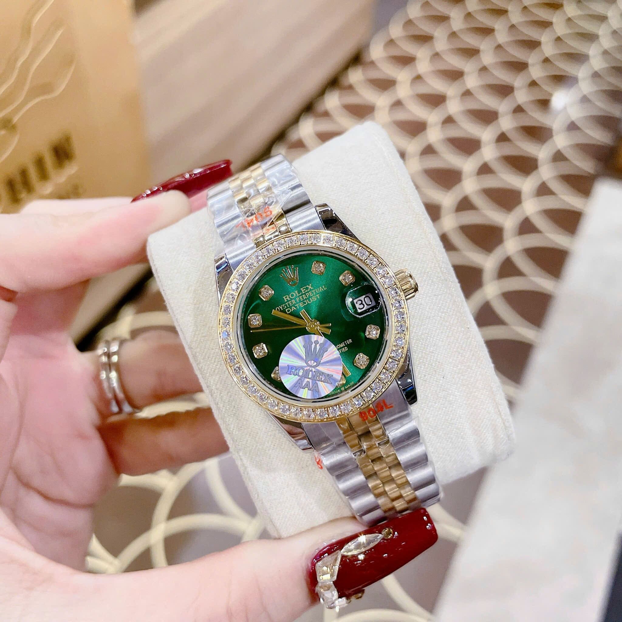 Đồng Hồ Rolex Date Just |Nữ Giới |Mặt Xanh Lá |Đính Đá |Dây Kim Loại Demi |Máy Pin (Máy Quartz) |Size 31mm |donghogiatot.vn