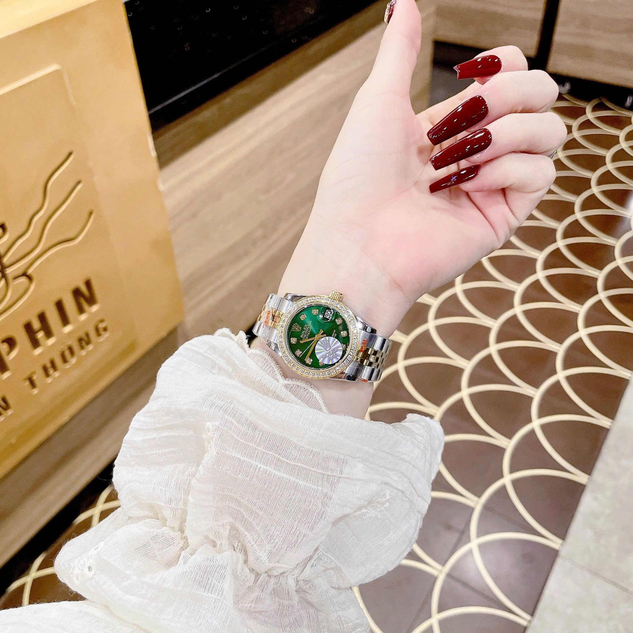 Đồng Hồ Rolex Date Just |Nữ Giới |Mặt Xanh Lá |Đính Đá |Dây Kim Loại Demi |Máy Pin (Máy Quartz) |Size 31mm |donghogiatot.vn
