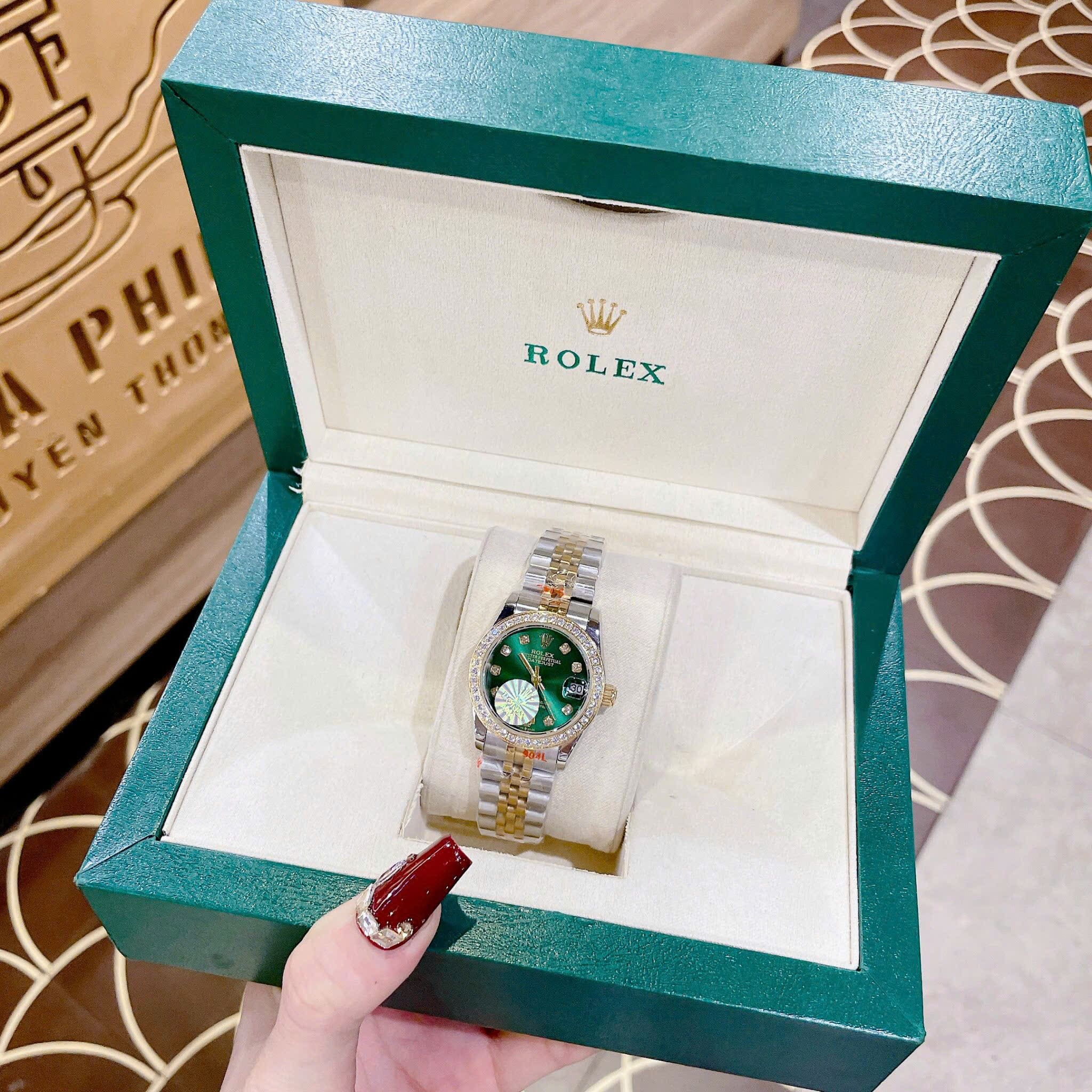 Đồng Hồ Rolex Date Just |Nữ Giới |Mặt Xanh Lá |Đính Đá |Dây Kim Loại Demi |Máy Pin (Máy Quartz) |Size 31mm |donghogiatot.vn