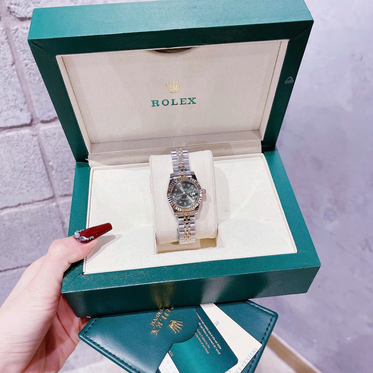 Đồng Hồ Rolex Date Just |Nữ Giới |Mặt Xanh Lá |Niềng Khía |Dây Kim Loại Demi |Máy Pin (Máy Quartz) |Size 28mm |donghogiatot.vn
