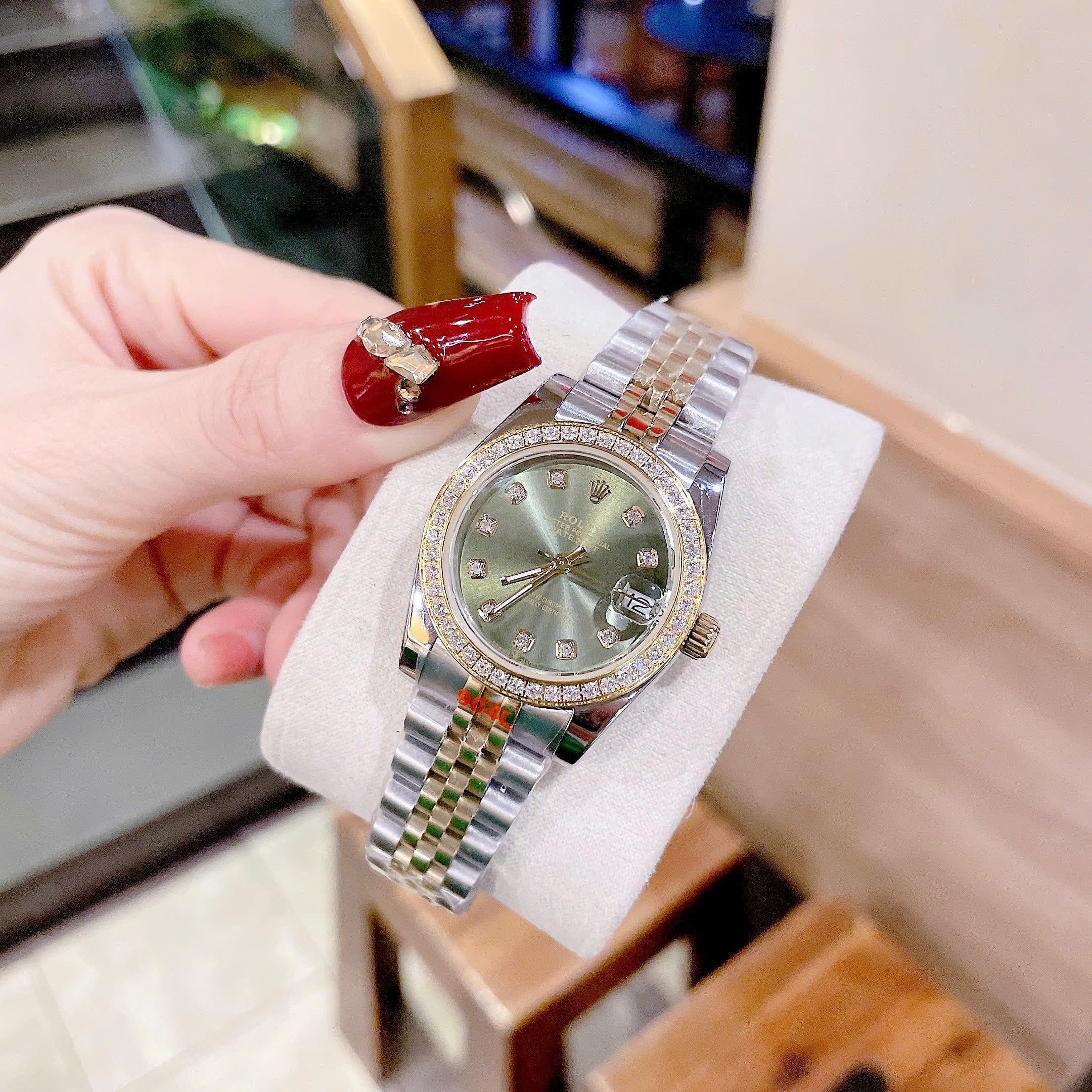 Đồng Hồ Rolex Date Just |Nữ Giới |Mặt Xanh Rêu |Đính Đá |Dây Kim Loại Demi |Máy Pin (Máy Quartz) |Size 31mm |donghogiatot.vn