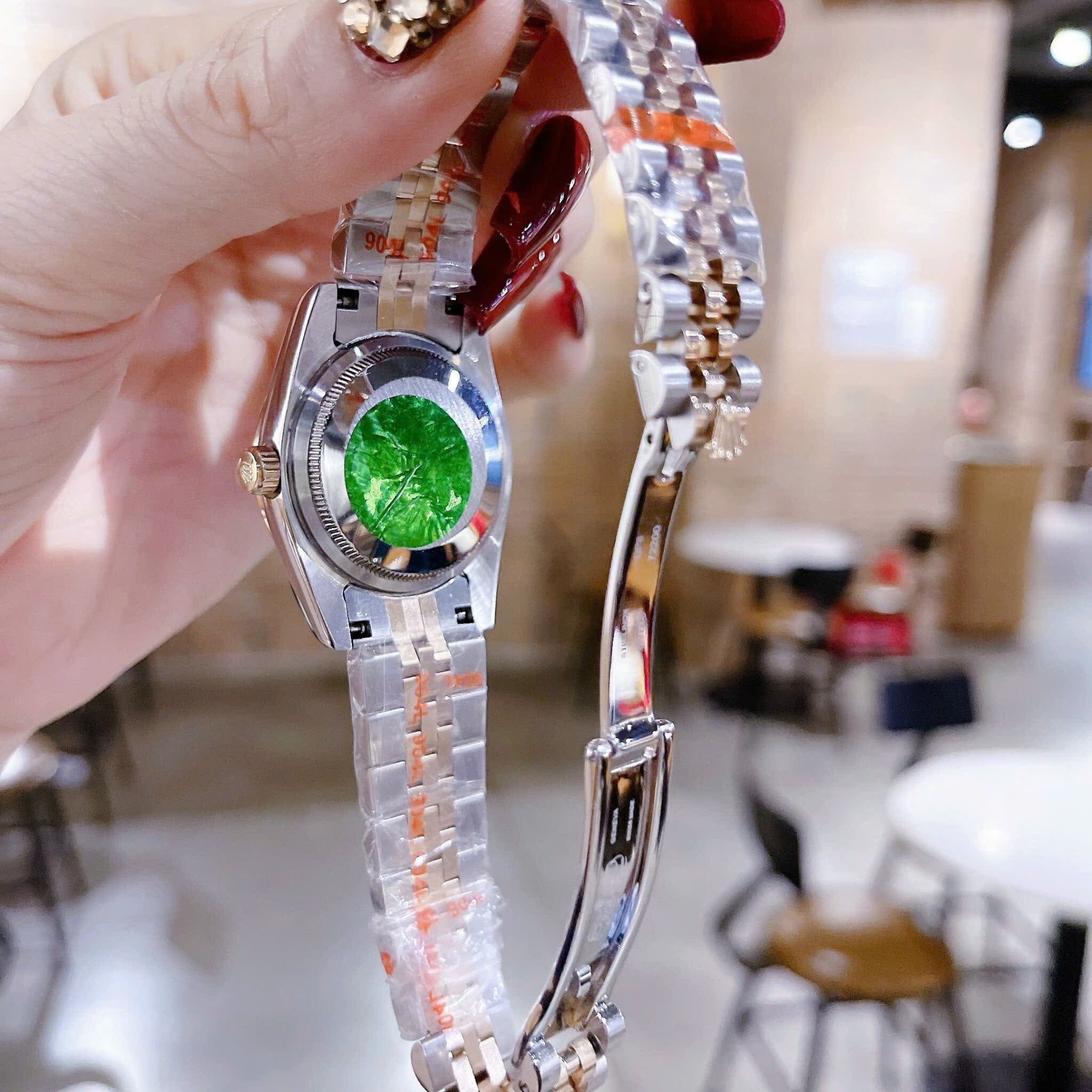 Đồng Hồ Rolex Đính Đá Ngôi Sao |Nữ Giới |Niềng Khía |Dây Kim Loại Demi Vàng |Máy Pin (Máy Quartz) |Size 31mm |donghogiatot.vn