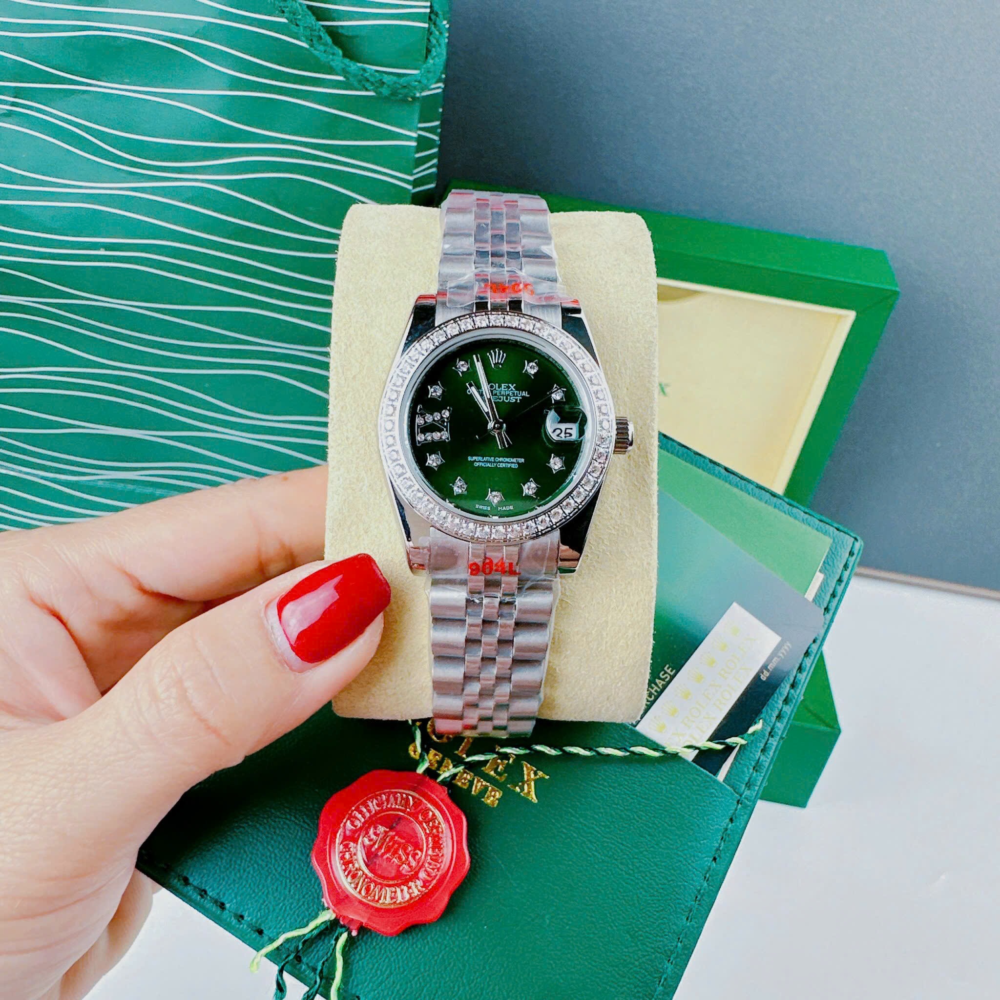 Đồng Hồ Rolex Đính Đá Ngôi Sao |Nữ Giới |Xanh Lá |Đính Đá |Dây Kim Loại Silver |Máy Pin (Máy Quartz) |Size 31mm |donghogiatot.vn