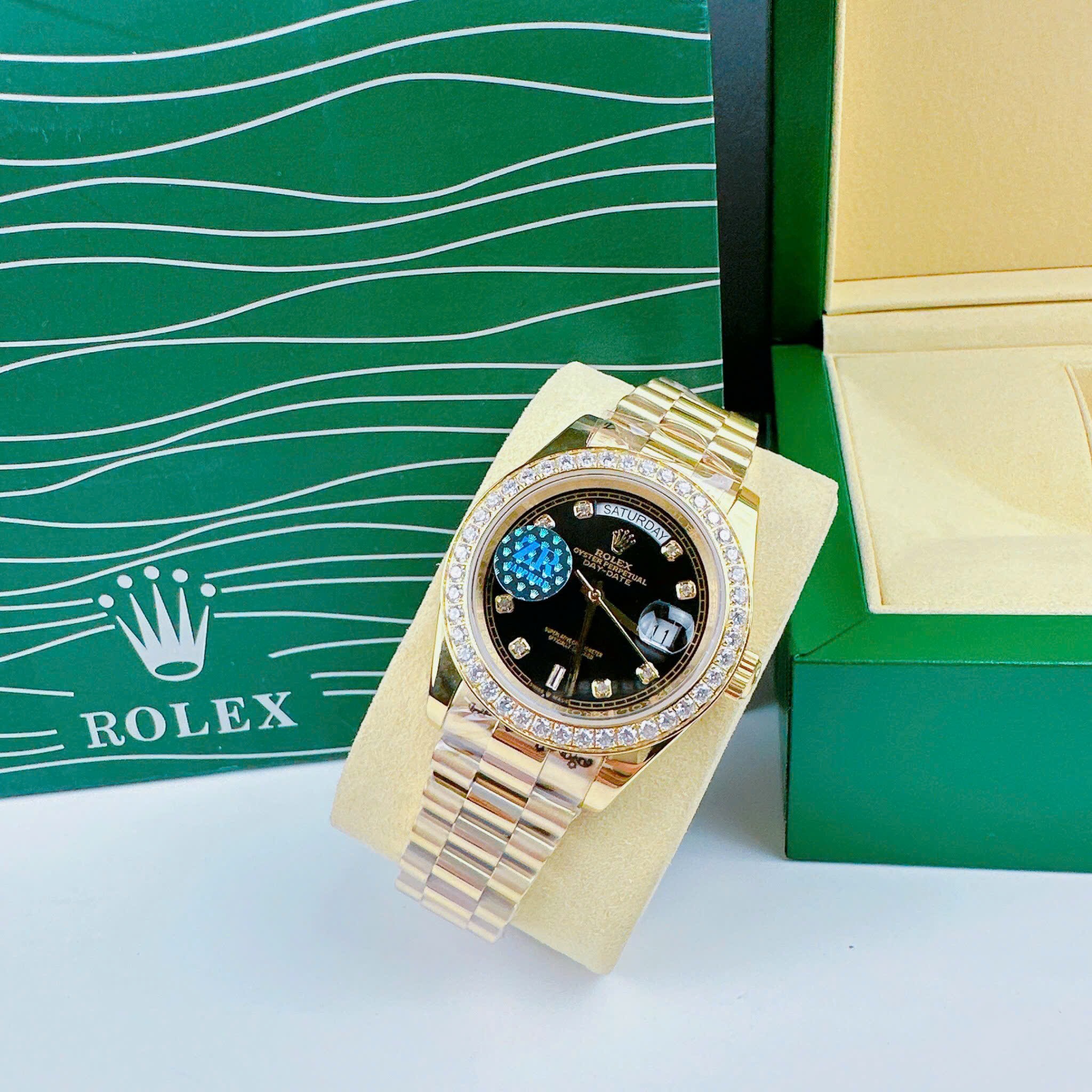 Đồng Hồ Rolex 2 Lịch |Nam Giới |Mặt Đen |Đính Đá |Dây Kim Loại Vàng Gold |Máy Cơ (Automatic) |Size 41mm |donghogiatot.vn