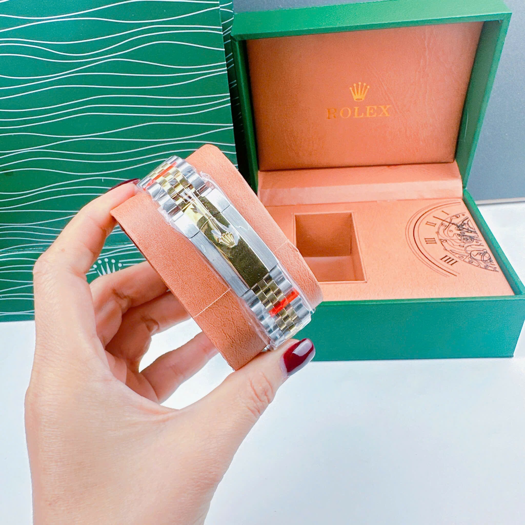 Đồng Hồ Rolex 2 Lịch |Nam Giới |Mặt Đen |Niềng Khía |Dây Kim Loại Demi |Máy cơ (Automatic) |Size 41mm |donghogiatot.vn