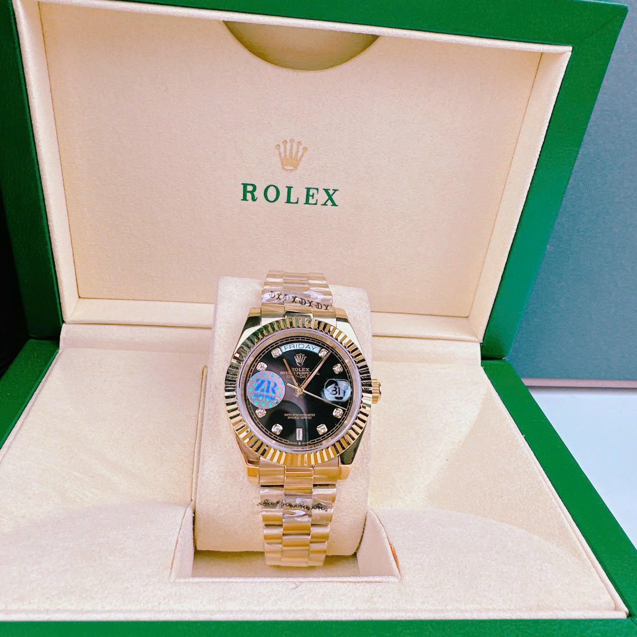 Đồng Hồ Rolex 2 Lịch |Nam Giới |Mặt Đen |Niềng Khía |Dây Kim Loại Vàng |Máy cơ (Automatic) |Size 41mm |donghogiatot.vn