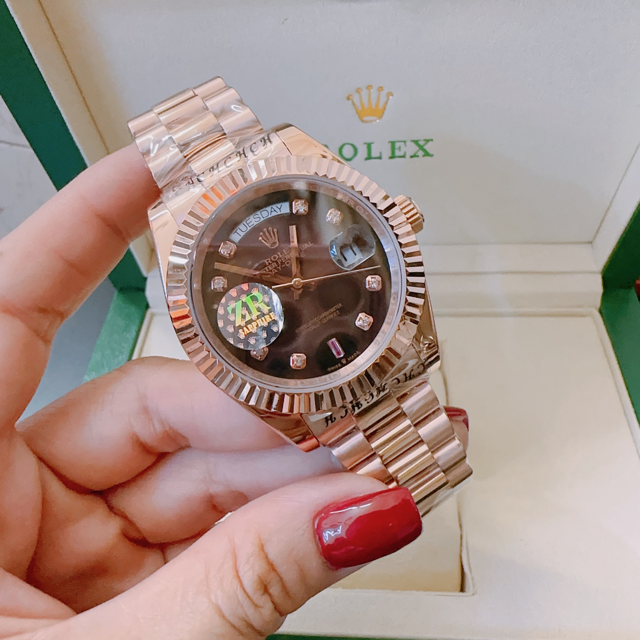 Đồng Hồ Rolex 2 Lịch |Nam Giới |Mặt Nâu |Niềng Khía |Dây Kim Loại Rose Gold |Máy Cơ (Automatic) |Size 41mm |donghogiatot.vn