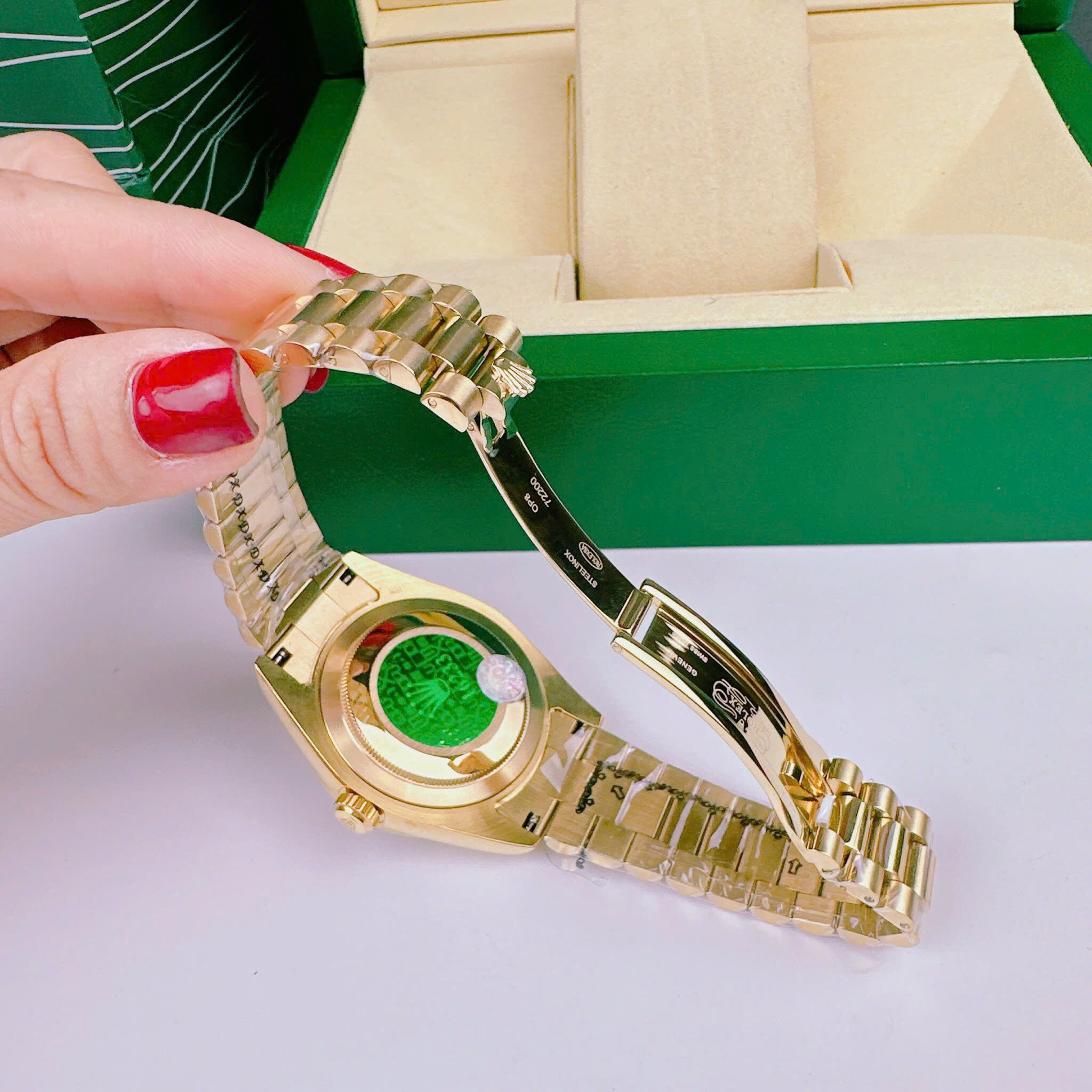 Đồng Hồ Rolex 2 Lịch |Nam Giới |Mặt Số La Mã |Trắng |Niềng Khía |Dây Kim Loại Vàng |Máy Cơ (Automatic) |Size 41mm |donghogiatot.vn