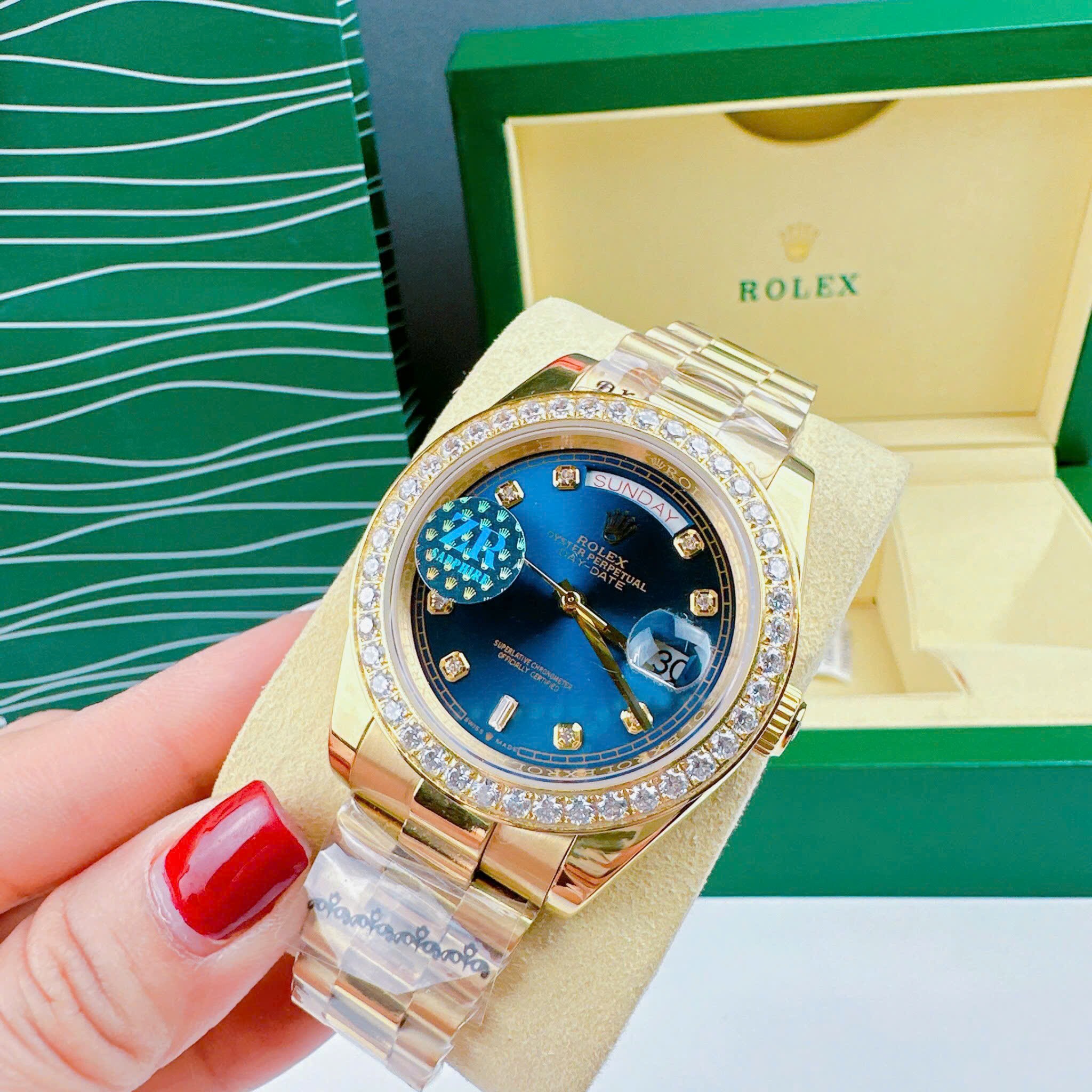 Đồng Hồ Rolex 2 Lịch |Nam Giới |Mặt Xanh Dương |Đính Đá |Dây Kim Loại Vàng Gold |Máy Cơ (Automatic) |Size 41mm |donghogiatot.vn