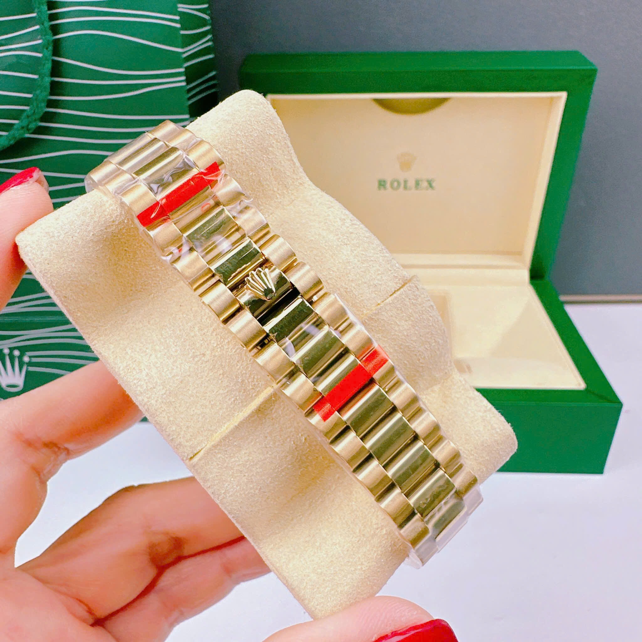 Đồng Hồ Rolex 2 Lịch |Nam Giới |Niềng Khía |Dây Kim Loại Vàng |Máy cơ (Automatic) |Size 41mm |donghogiatot.vn