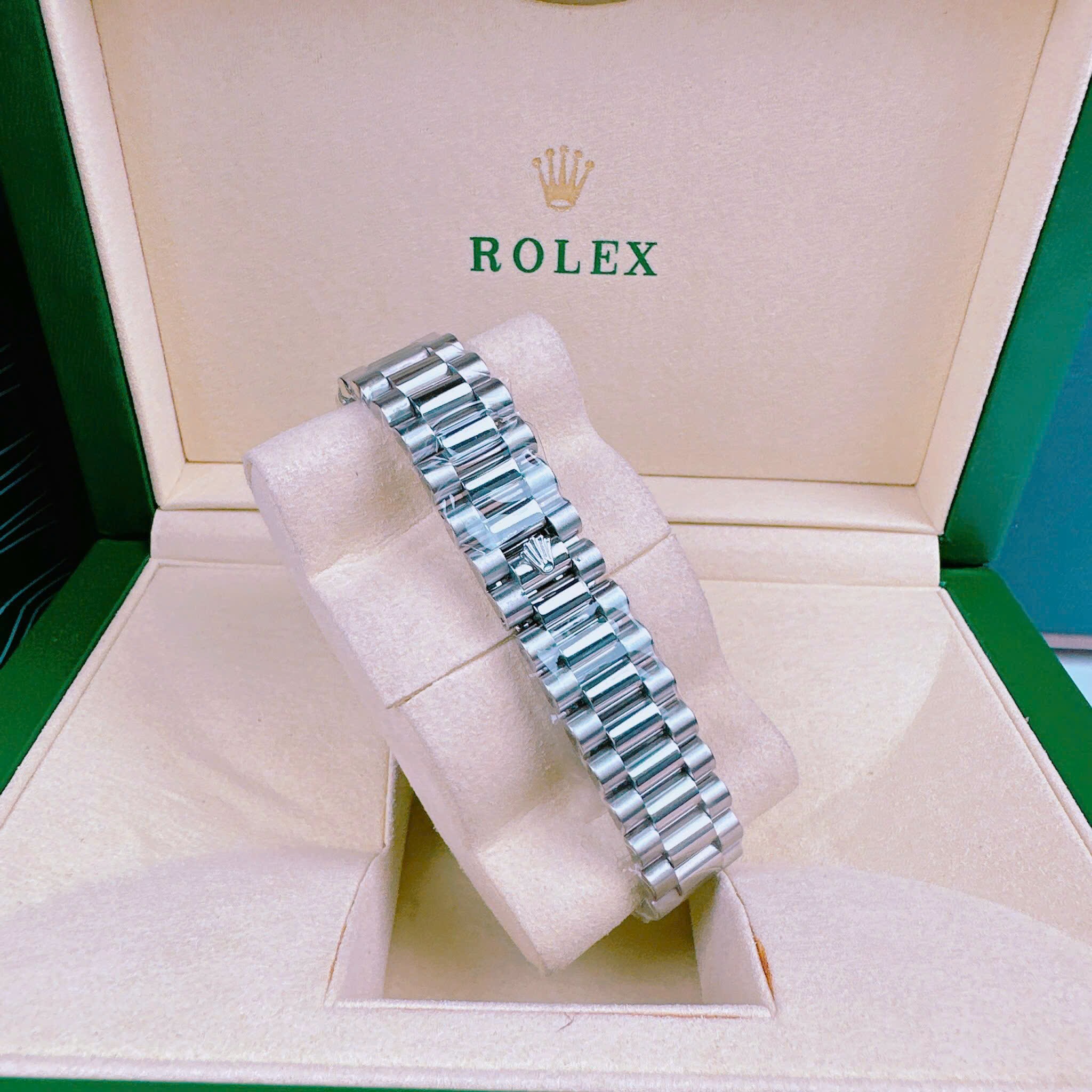 Đồng Hồ Rolex 2 Lịch |Nam Giới |Mặt Trắng |Niềng Khía |Dây Kim Loại |Máy cơ (Automatic) |Size 41mm |donghogiatot.vn