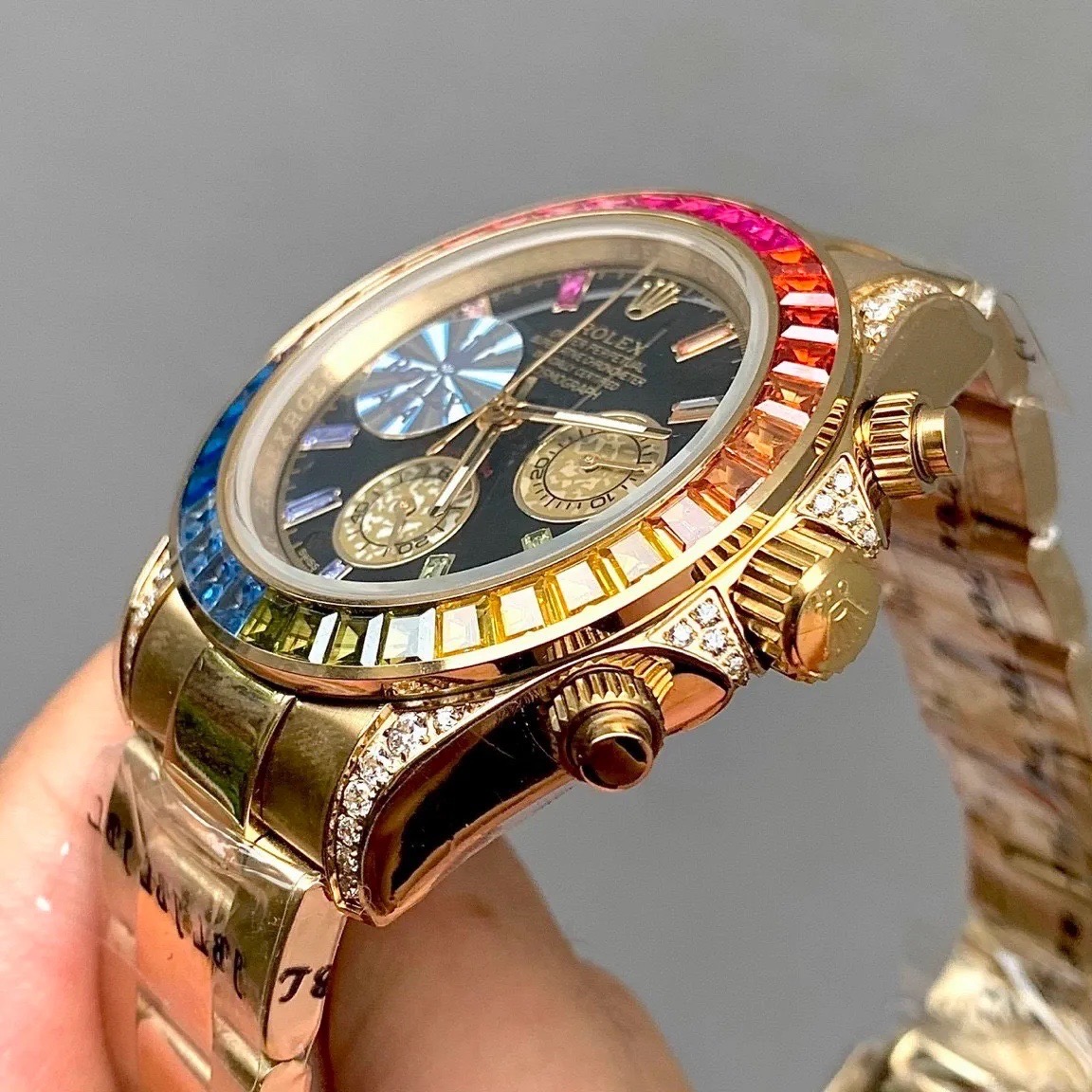 Đồng Hồ Rolex Daytona Rainbow |Nam Giới |Đính Đá |Dây Kim Loại Vàng Gold |Máy Cơ (Automatic) |Size 40mm |donghogiatot.vn