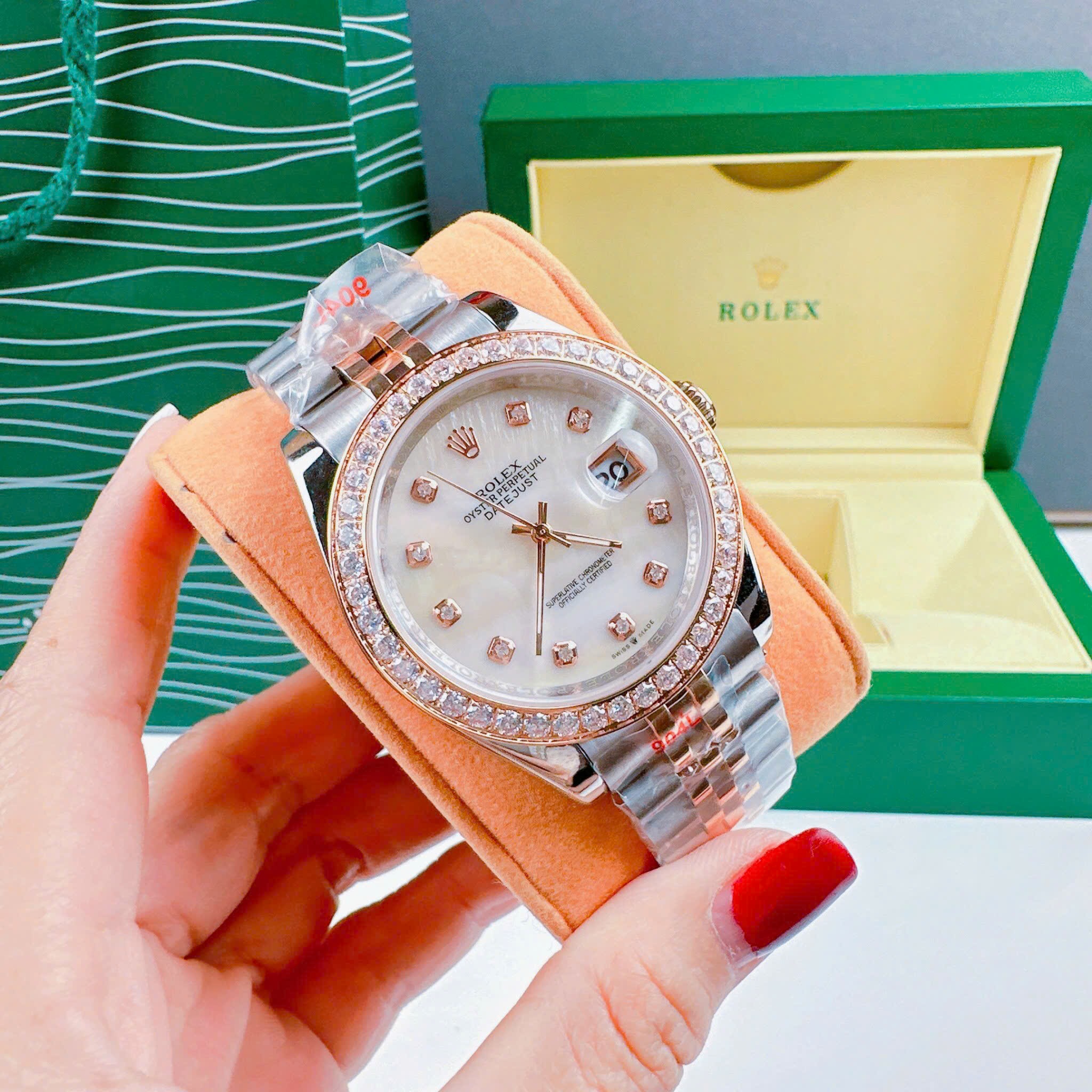 Đồng Hồ Rolex Đính Đá |Nam Giới |Mặt Trắng |Dây Kim Loại Demi Rose |Máy Pin (Máy Quartz) |Size 41mm |donghogiatot.vn