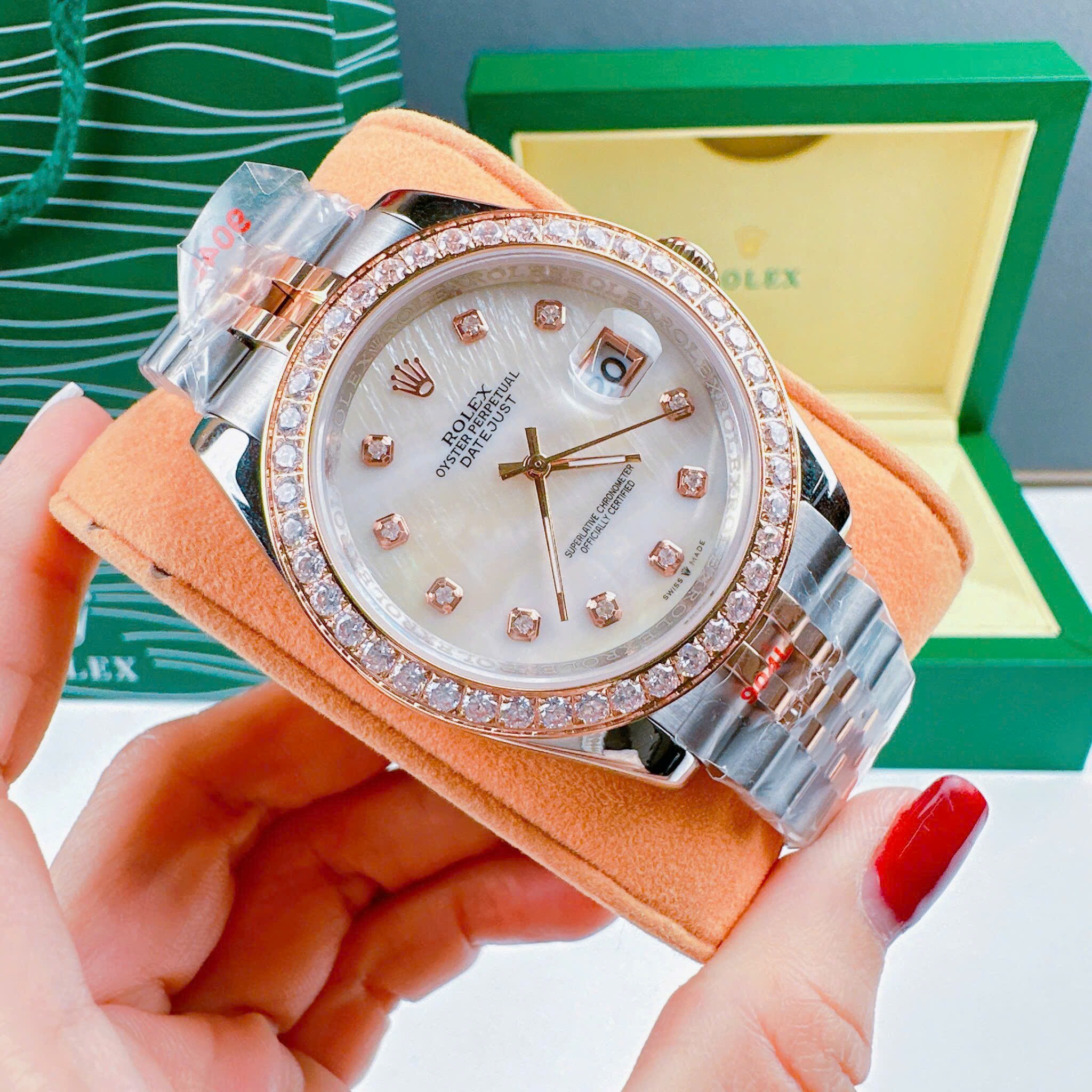 Đồng Hồ Rolex Đính Đá |Nam Giới |Mặt Trắng |Dây Kim Loại Demi Rose |Máy Pin (Máy Quartz) |Size 41mm |donghogiatot.vn