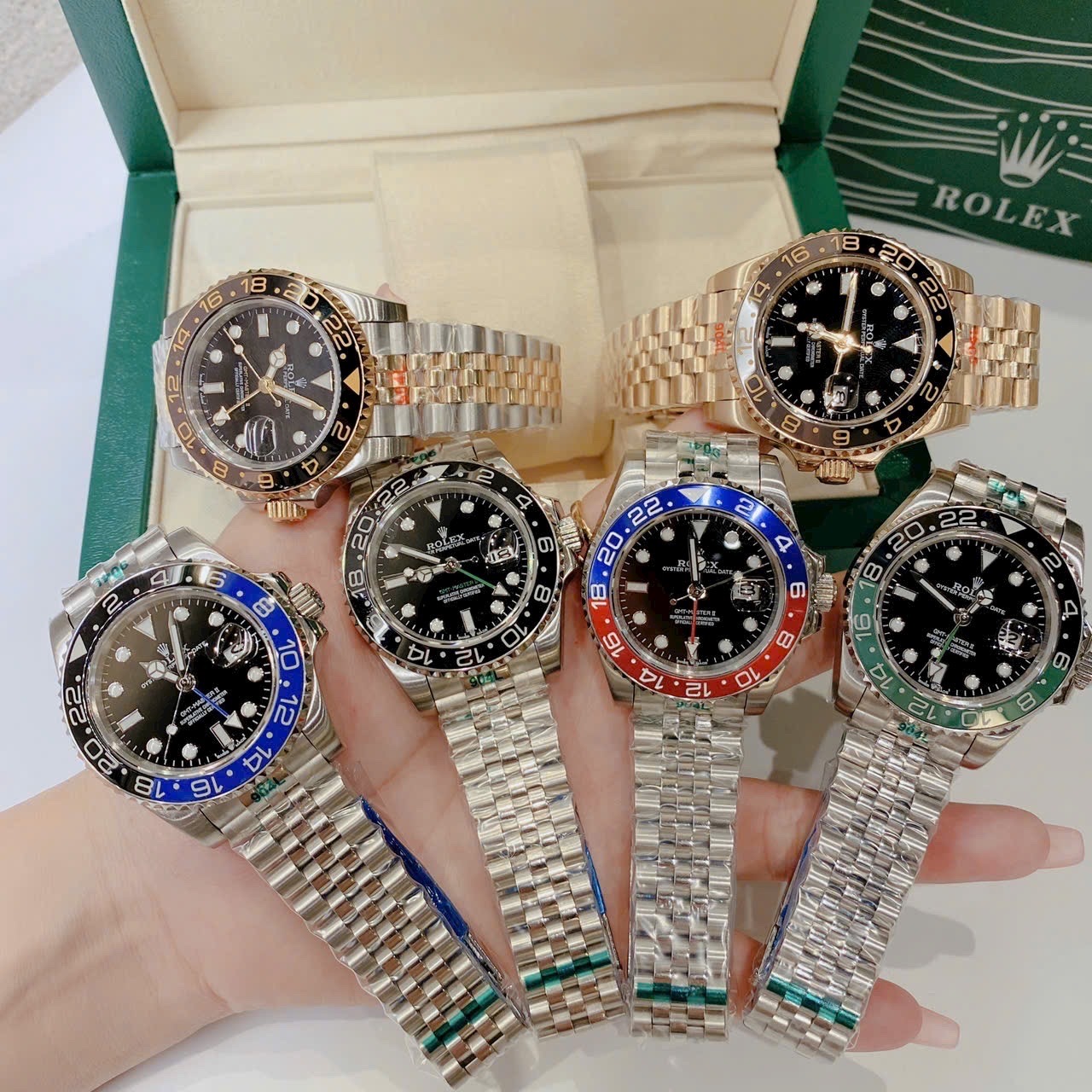 Đồng Hồ Rolex GMT Master II |Nam Giới |Niềng Số |Dây Kim Loại Demi Vàng |Máy Cơ (Automatic) |Size 40mm |donghogiatot.vn