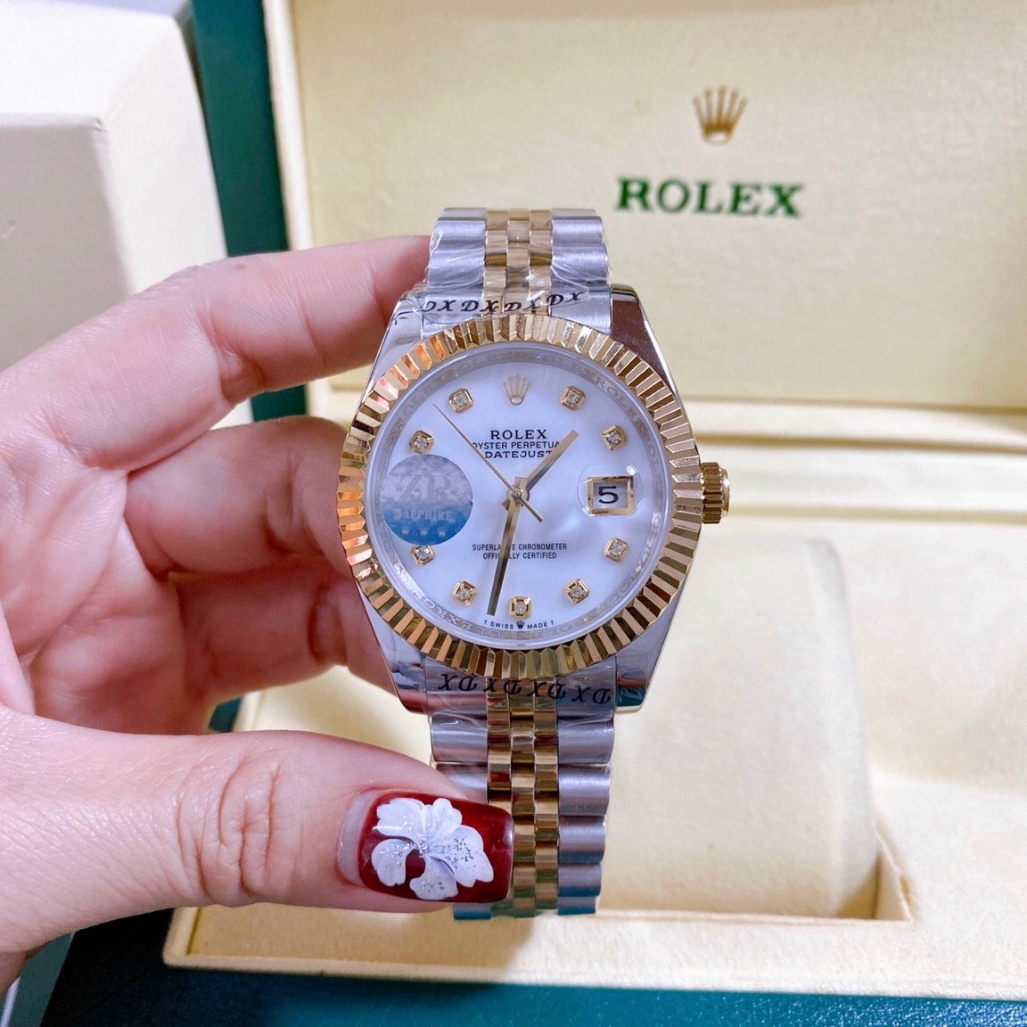 Đồng Hồ Rolex Niềng Khía |Nam Giới |Mặt Trắng |Dây Kim Loại Demi Vàng |Máy Pin (Máy Quartz) |Size 41mm |donghogiatot.vn