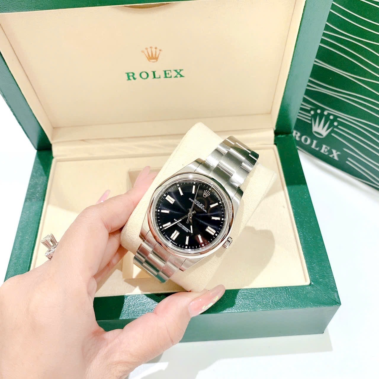 Đồng Hồ Rolex Oyster Perpetual |Nam Giới |Mặt Đen |Dây Kim Loại Silver |Máy Cơ (Automatic) |Size 41mm |donghogiatot.vn