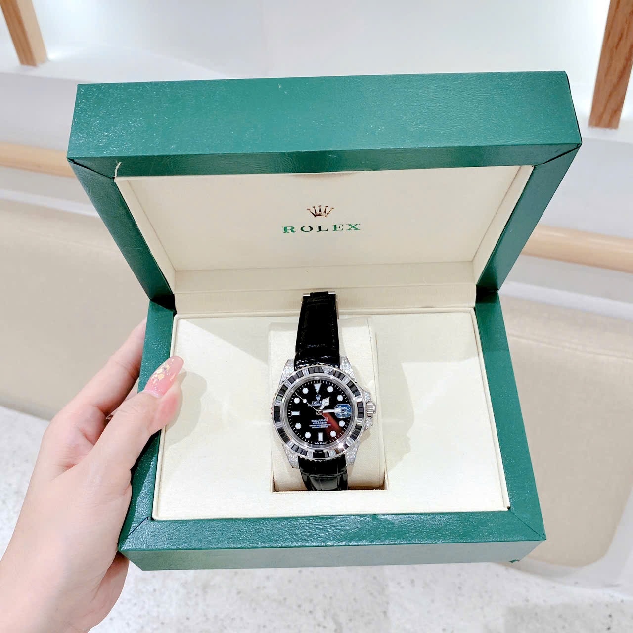 Đồng Hồ Rolex Submariner |Nam Giới |Đính Đá Ruby |Dây Da Đen |Máy Cơ (Automatic) |Size 41mm |donghogiatot.vn