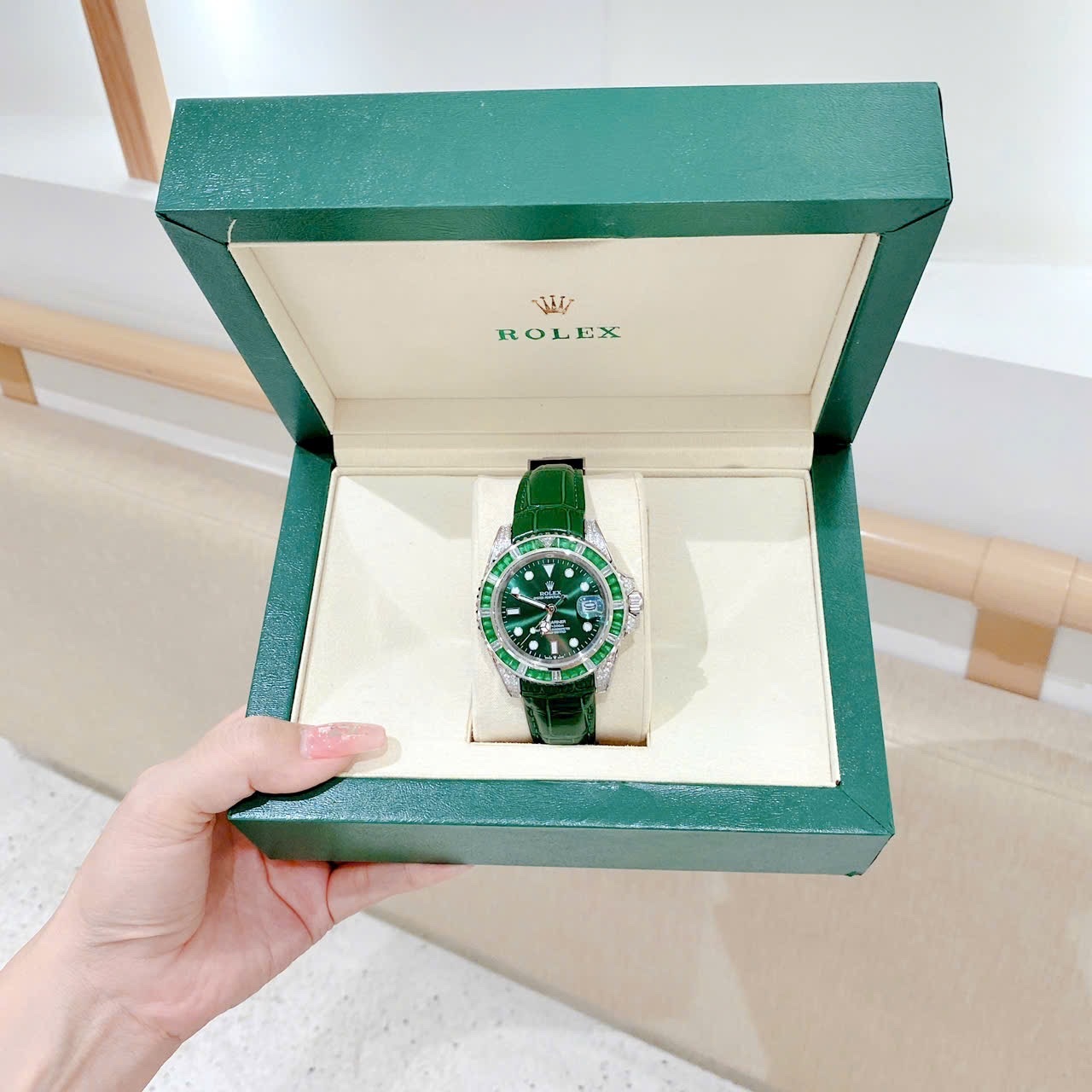 Đồng Hồ Rolex Submariner |Nam Giới |Đính Đá Ruby |Dây Da Xanh Lá |Máy Cơ (Automatic) |Size 41mm |donghogiatot.vn