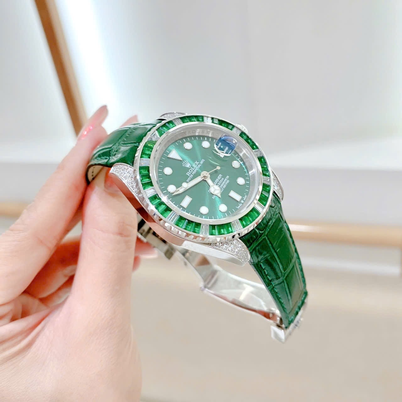 Đồng Hồ Rolex Submariner |Nam Giới |Đính Đá Ruby |Dây Da Xanh Lá |Máy Cơ (Automatic) |Size 41mm |donghogiatot.vn
