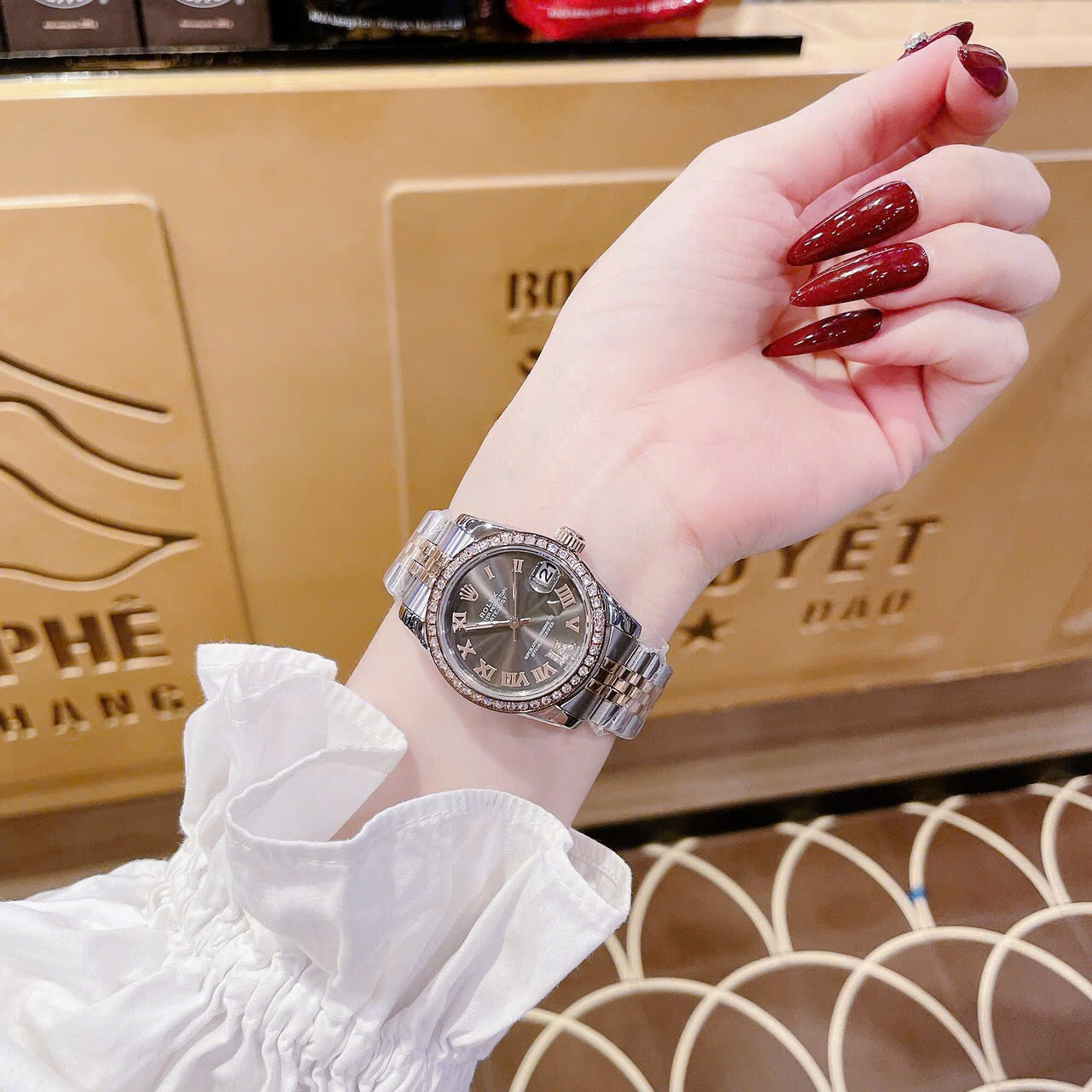 Đồng Hồ Rolex Mặt Số La Mã |Nữ Giới |Đen |Đính Đá |Dây Kim Loại Demi |Máy Pin (Máy Quartz) |Size 31mm |donghogiatot.vn