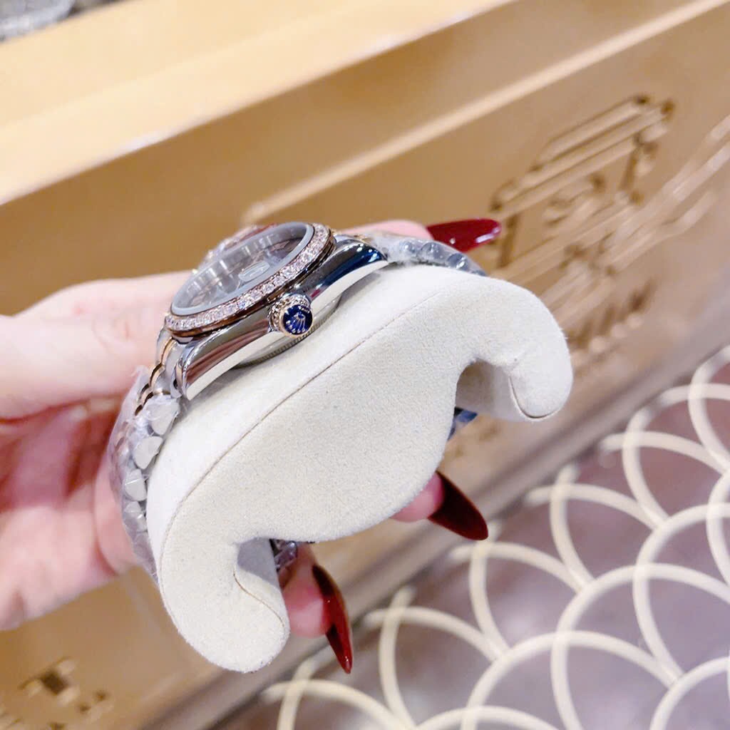 Đồng Hồ Rolex Mặt Số La Mã |Nữ Giới |Đen |Đính Đá |Dây Kim Loại Demi |Máy Pin (Máy Quartz) |Size 31mm |donghogiatot.vn