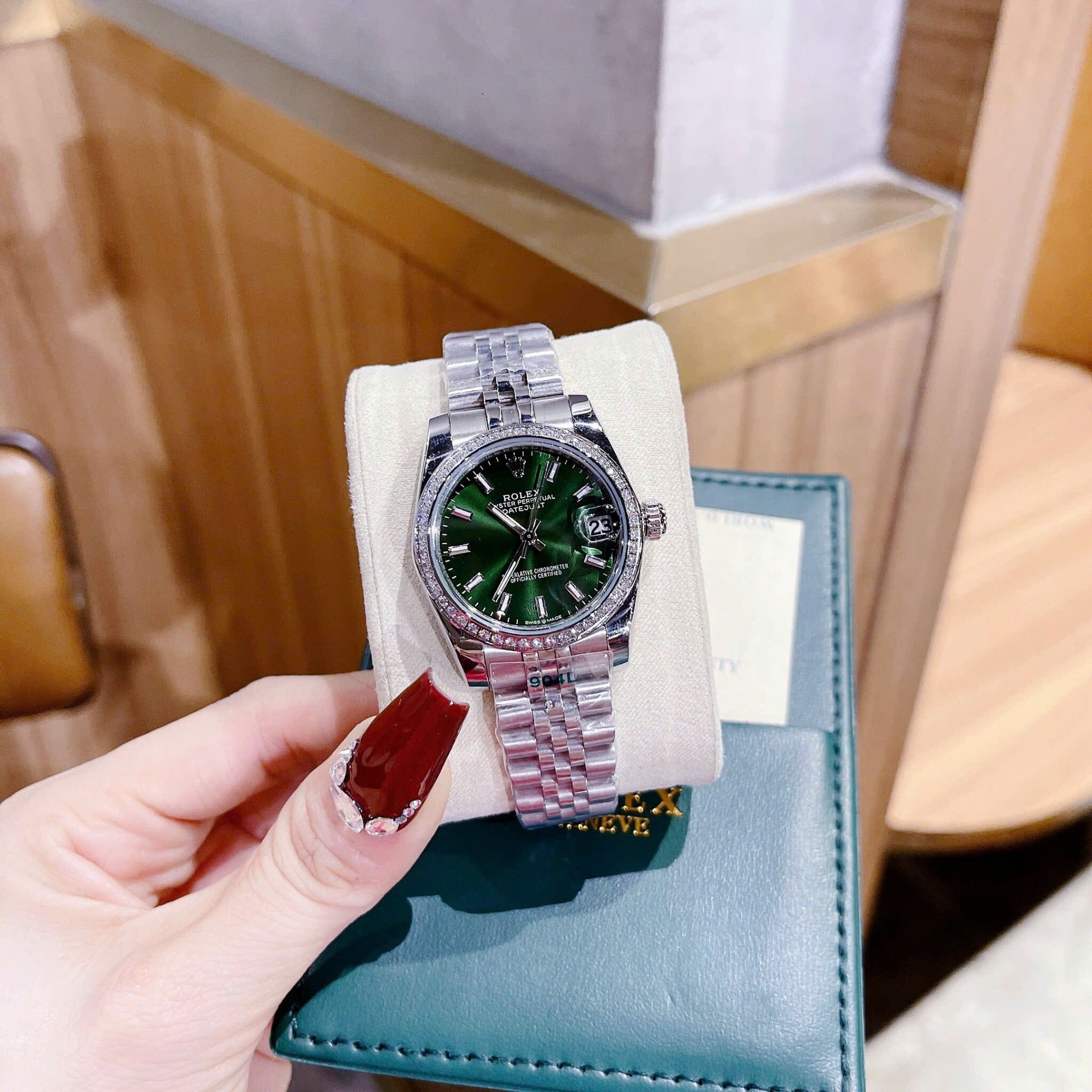 Đồng Hồ Rolex Đính Đá |Nữ Giới |Mặt Xanh Lá |Dây Kim Loại Silver |Máy Pin (Máy Quartz) |Size 31mm |donghogiatot.vn
