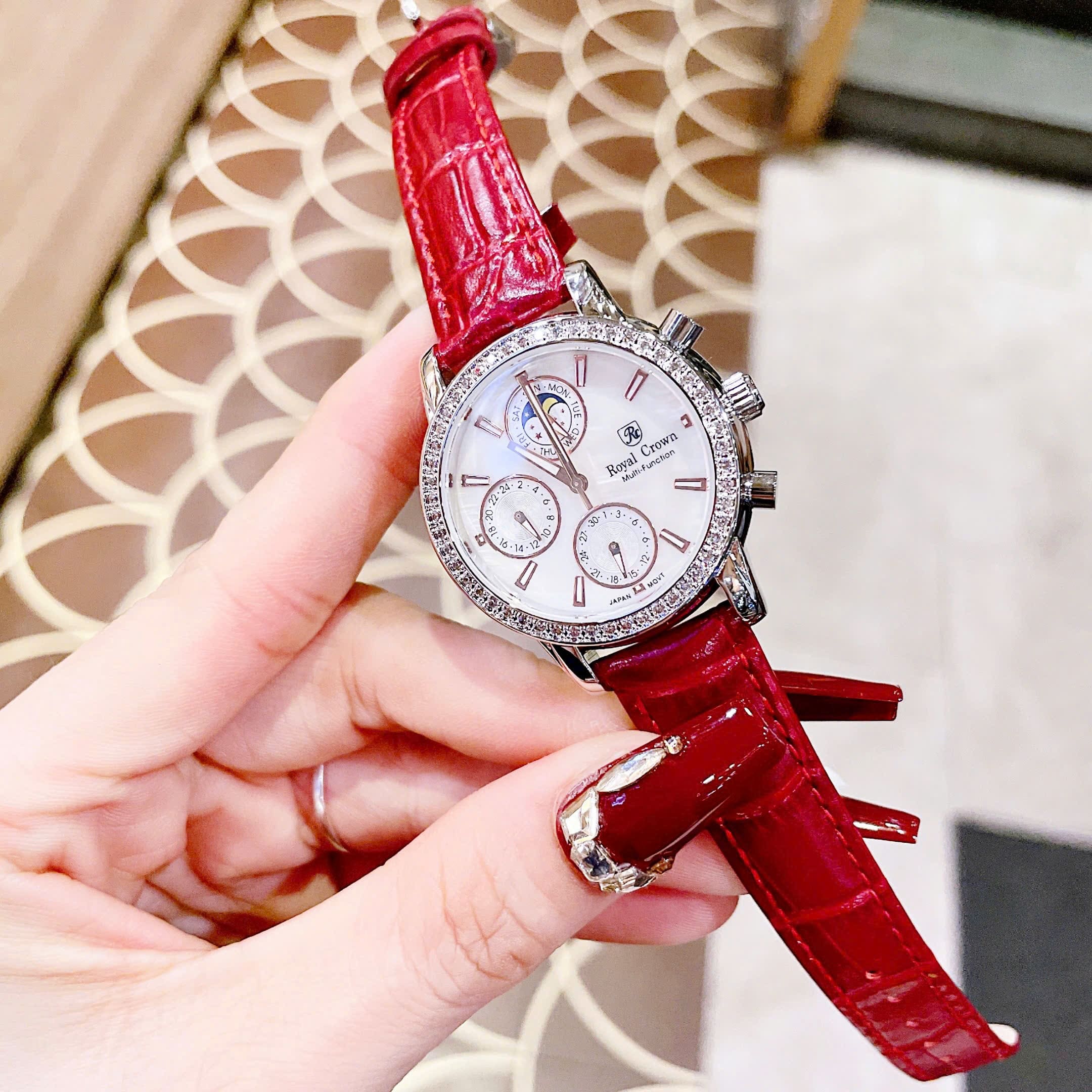 Đồng Hồ Royal Crown 6 Kim |Nữ Giới |Mặt Đính Đá |Dây Da Đỏ |Máy Pin (Quartz) |Size 34mm |donghogiatot.vn