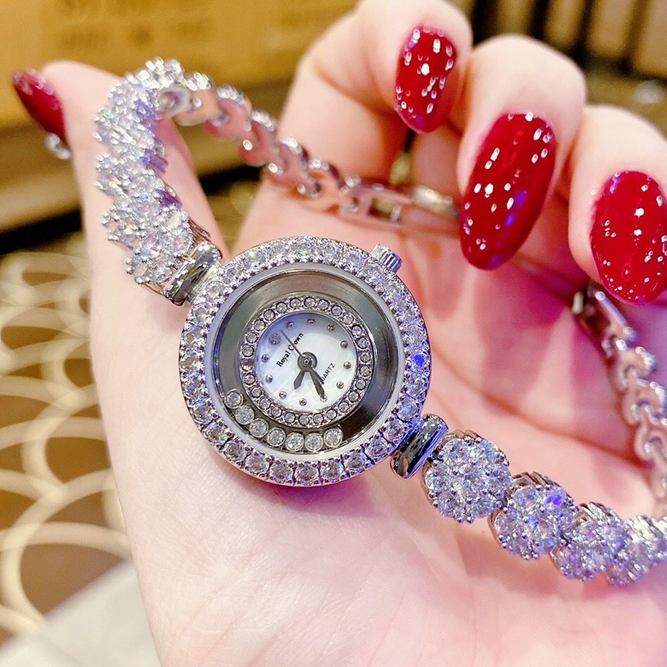 Đồng Hồ Royal Crown Đính Đá Chạy |Nữ Giới |Mặt Tròn |Lắc Tay Silver |Máy Pin (Quartz) |Size 26mm |donghogiatot.vn